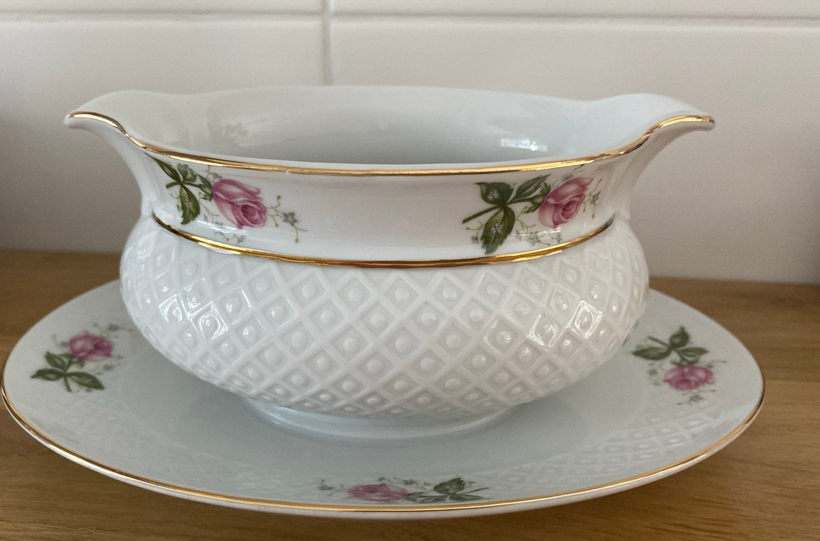 Vintage Seltmann Weiden Bavaria saus kom met roosjes, Ophalen of Verzenden
