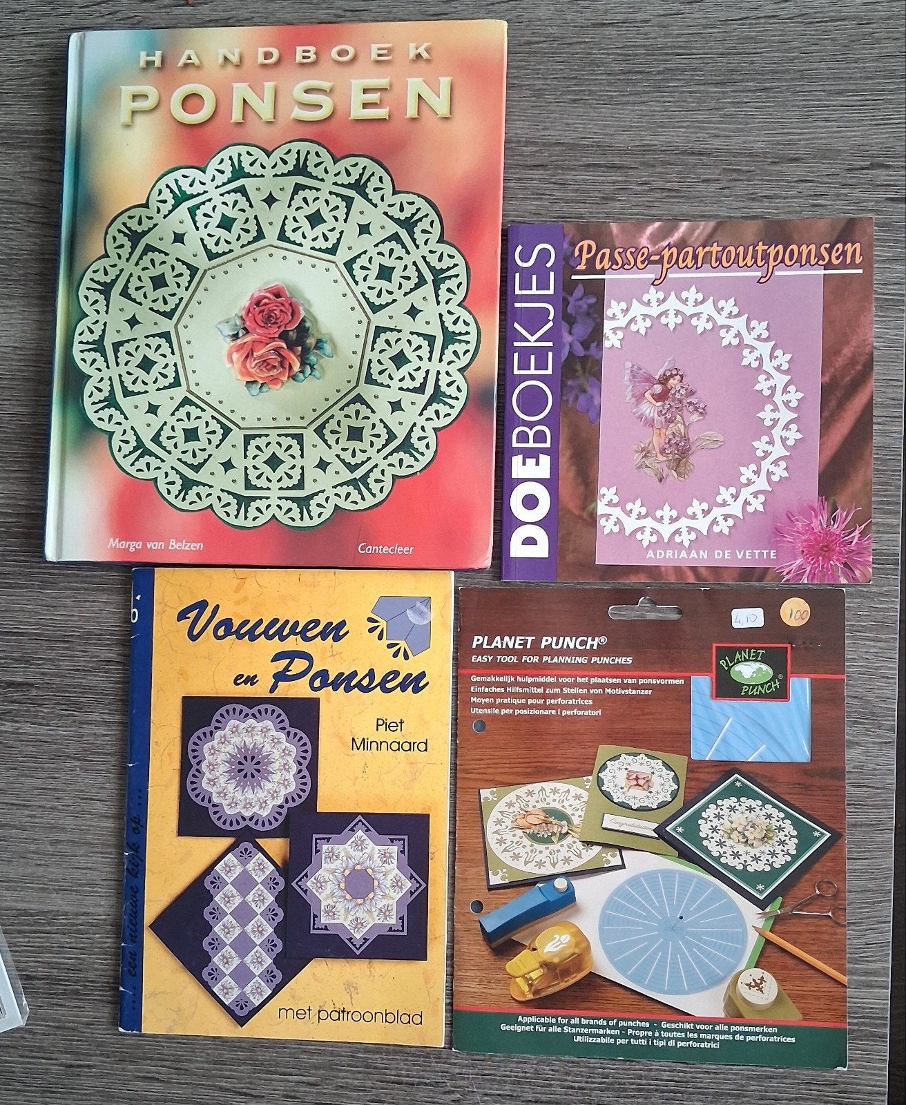 Boeken en Planet Punch Set voor ponsen en vouwen, Hobby en Vrije tijd, Overige thema's, Nieuw, Meerkleurig, Ophalen of Verzenden