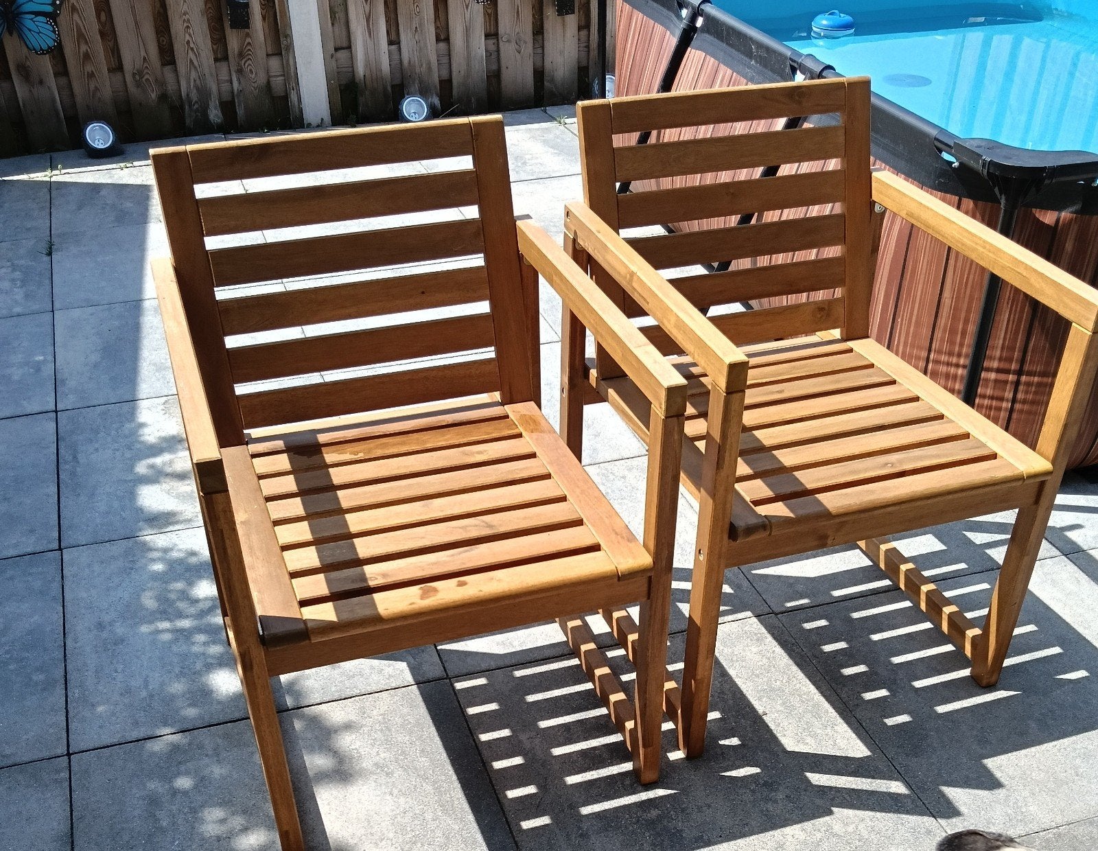 2 houten tuin stoelen, Tuin en Terras, Ophalen of Verzenden, Gebruikt, Hout, 2 zitplaatsen