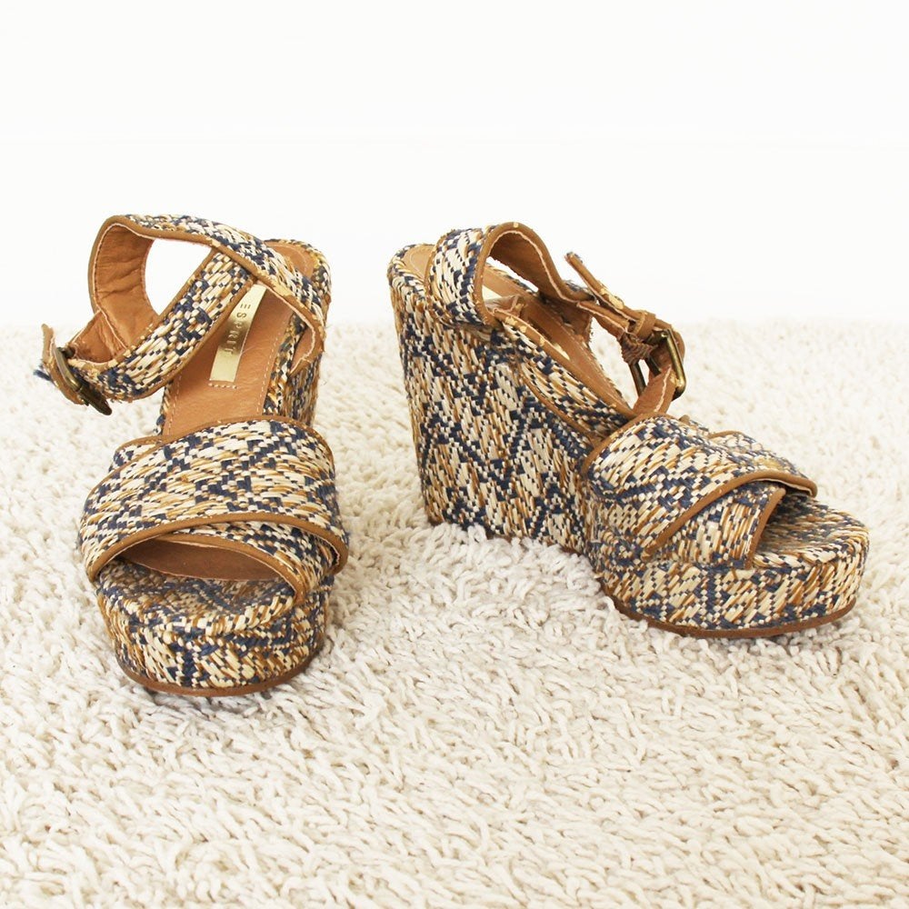 Prachtige Esprit Sleehakken s24 (Maat 36) € 20,-, Overige kleuren, Zo goed als nieuw, Esprit, Sandalen of Muiltjes