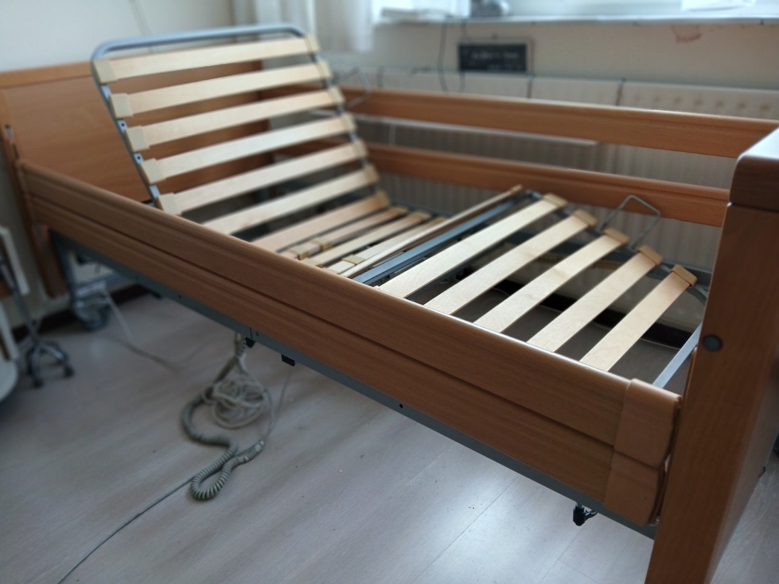 Mooi houten klassiek hoog/laag bed, Huis en Inrichting, Slaapkamer | Bedden, Gebruikt, Eenpersoons, 100 cm, 200 cm, Hout, Bruin