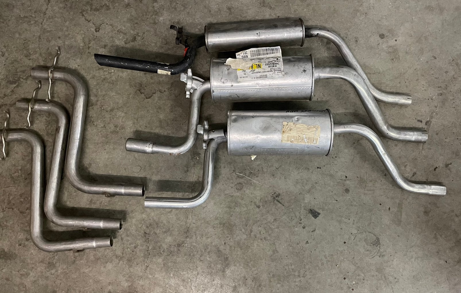 Partij Alfa Romeo 33 uitlaten Origineel NIEUW, Auto-onderdelen, Ophalen, Nieuw, Alfa Romeo