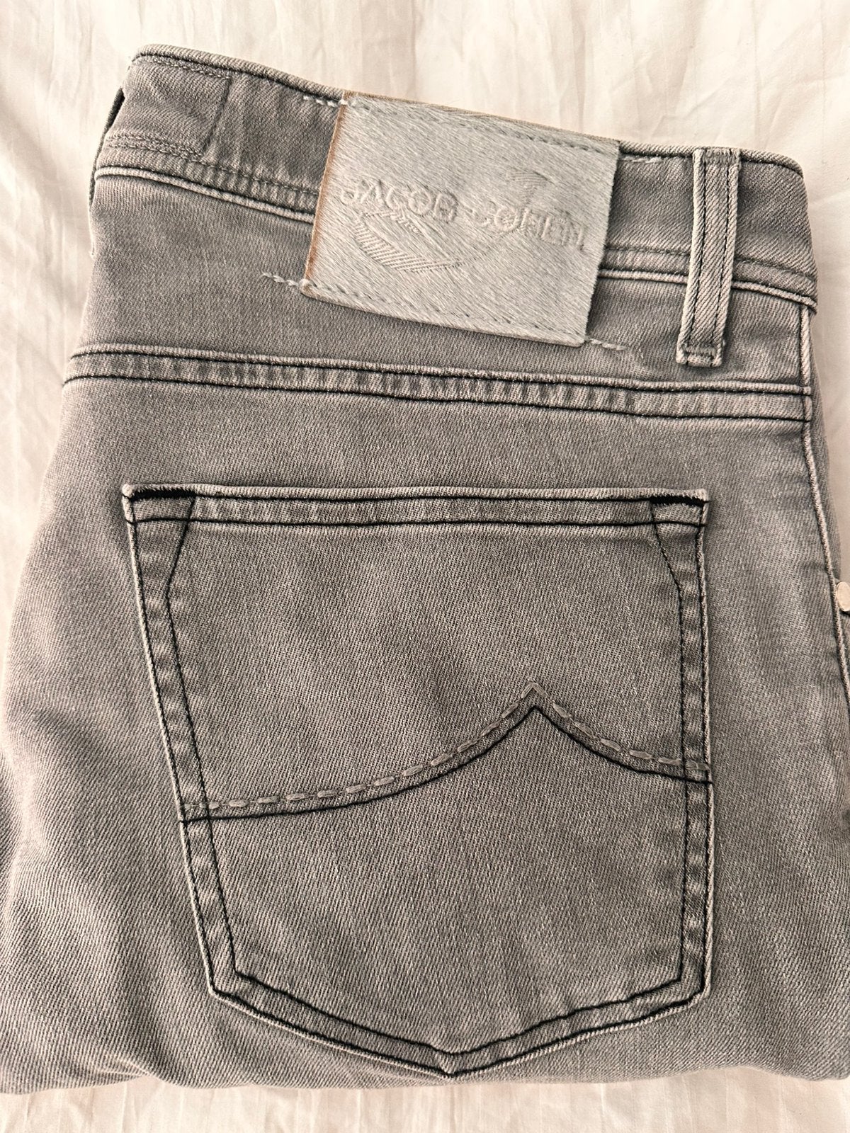 Mooie lichtgrijze Jacob Cohen herenjeans maar 33, Ophalen of Verzenden, Zo goed als nieuw, Grijs, W33 - W34 (confectie 48/50)