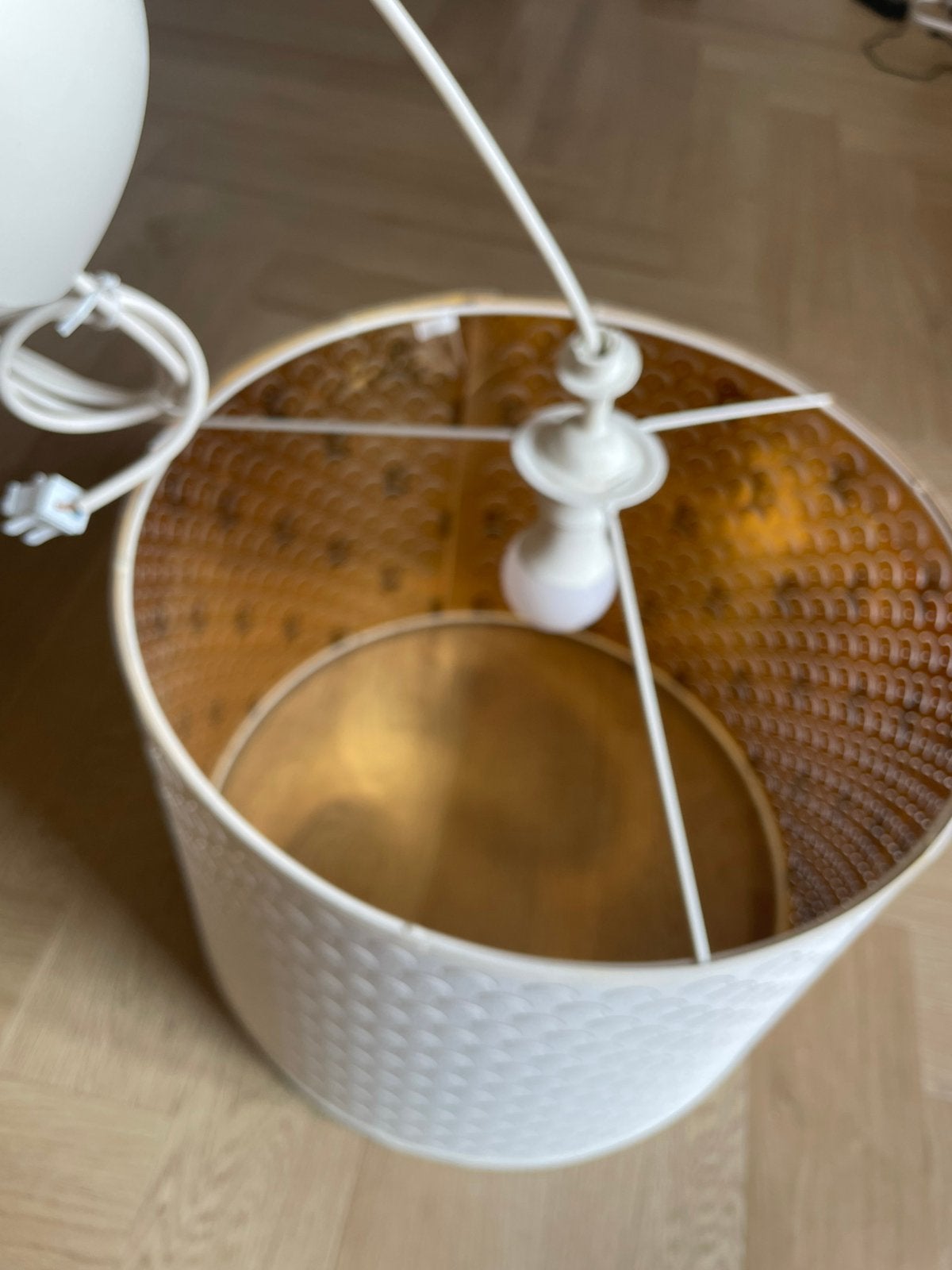 Hang lamp wit binnenkant goud, Gebruikt, Wit, Rond, Ophalen