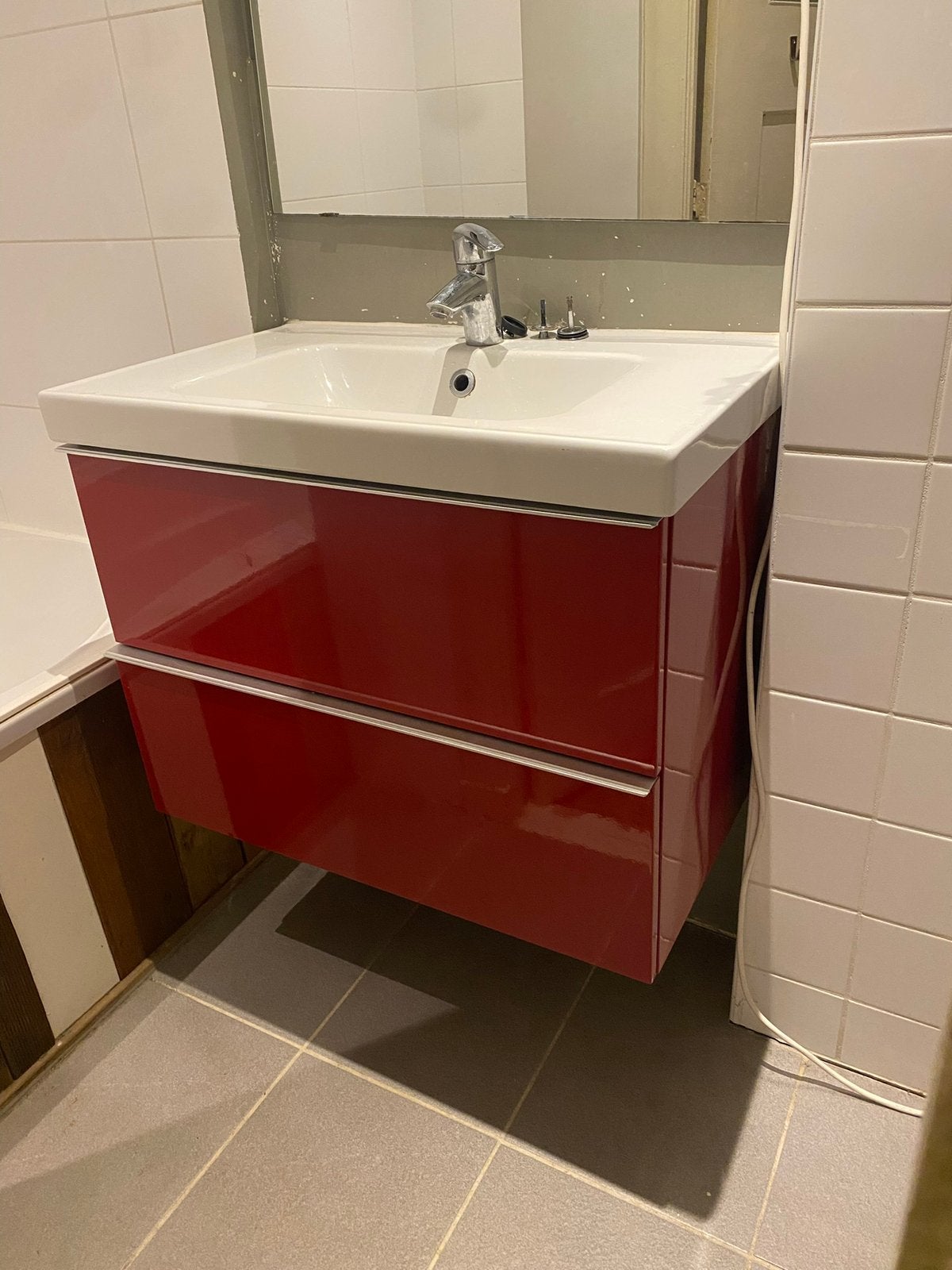 Godmorgon wastafelkast ikea 80cm rood +wasbak badkamermeubel, Ophalen, 50 tot 100 cm, Zo goed als nieuw, Minder dan 100 cm