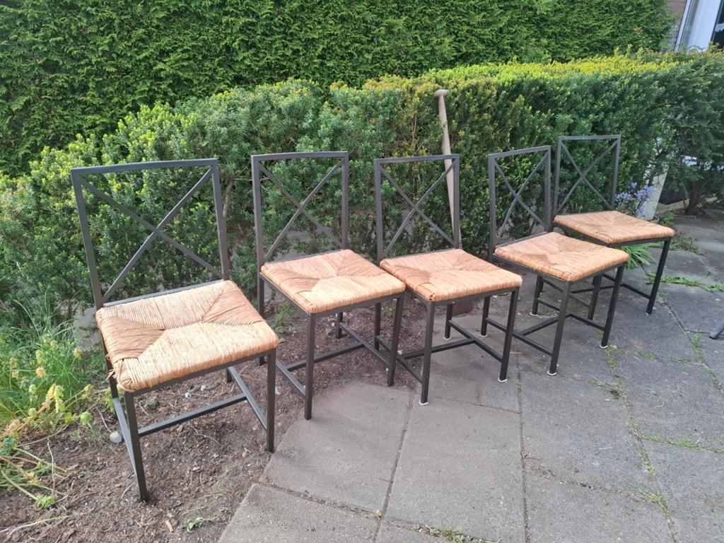 Set van 5 metalen stoelen met rieten zitting, Gebruikt, Zwart, Ophalen of Verzenden, Metaal
