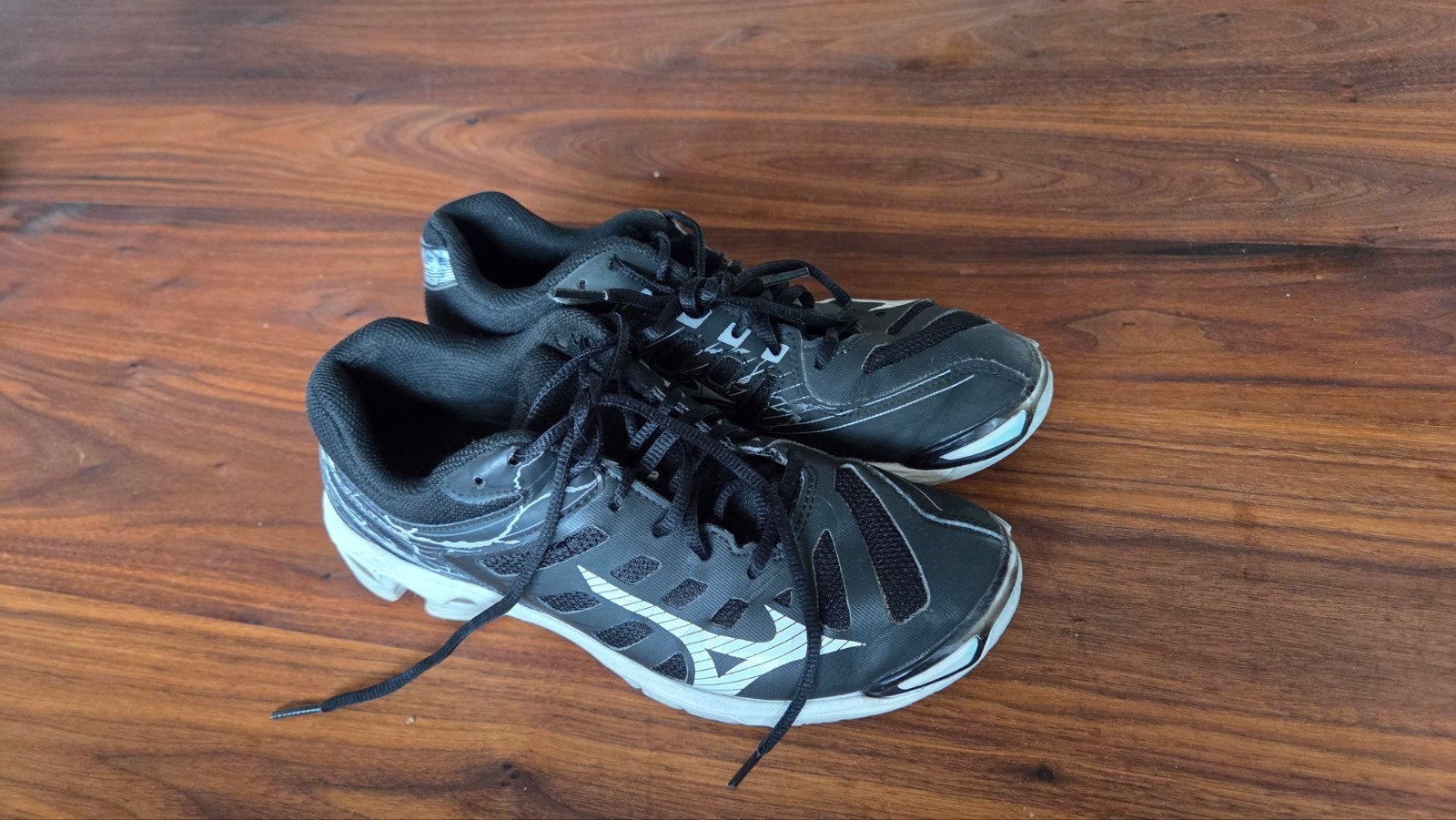 Mizuno indoor volleybalschoenen 39 - Zwart/Wit, Mizuno, Zwart, Overige maten, Ophalen of Verzenden