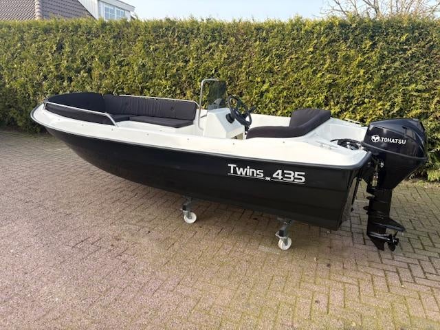 VAARKLAAR! ZGAN Twins 435 met Tohatsu 8 PK en Dekzeil, Watersport en Boten, Vis- en Consoleboten, Gebruikt, Polyester, Overige brandstoffen