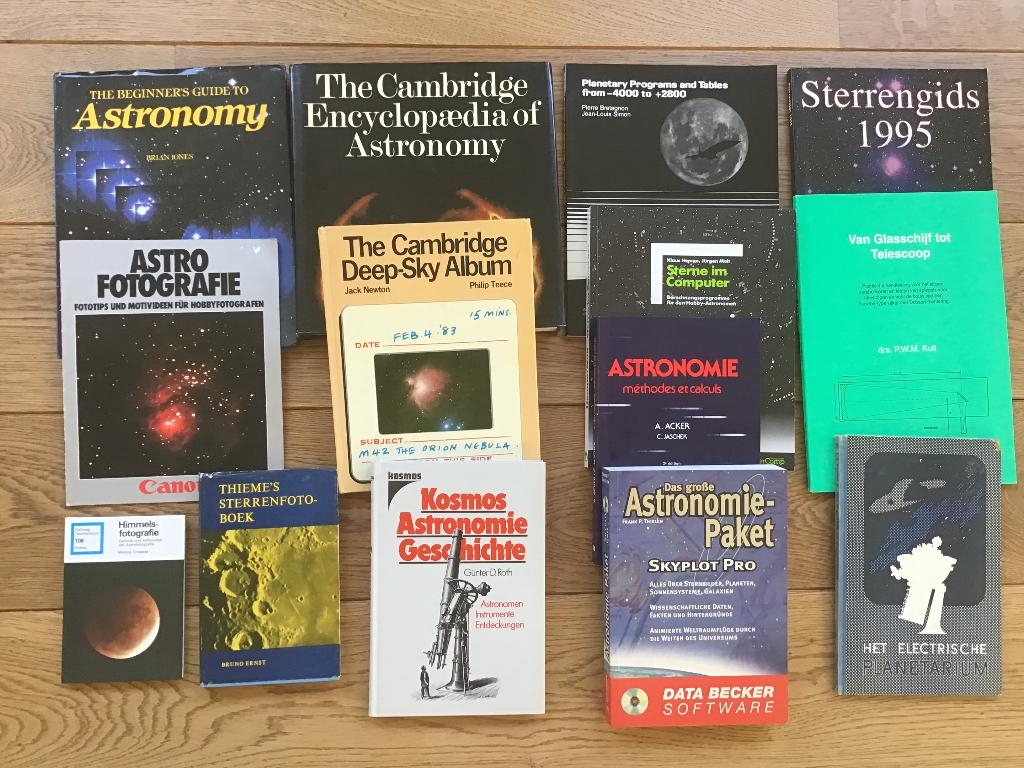 astronomie sterrenkunde astrofotografie kosmos astronomy, Boeken, Ophalen of Verzenden, Gelezen, Natuurwetenschap