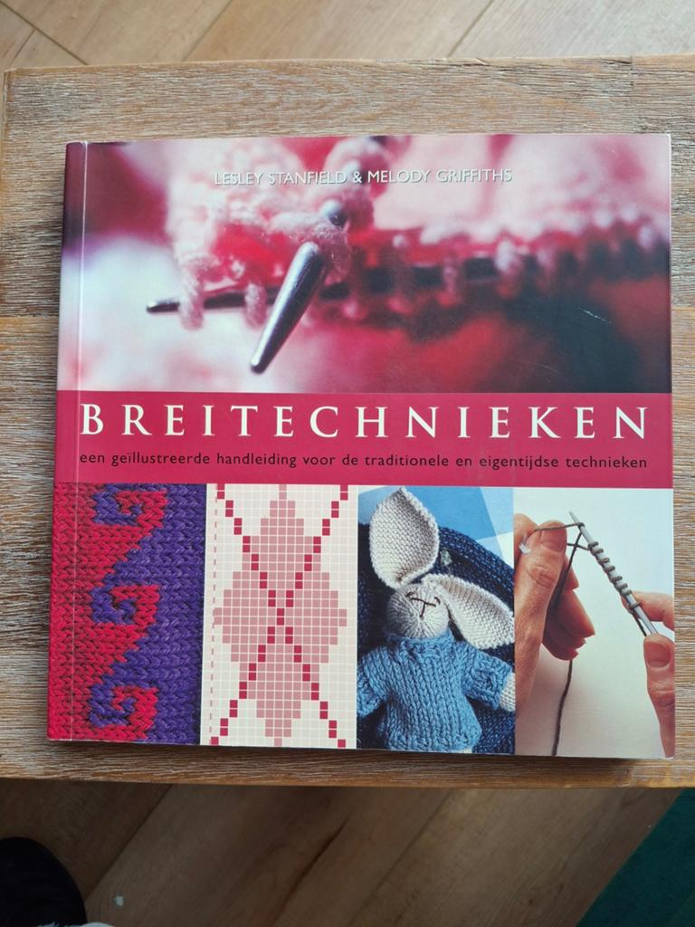 Breitechnieken: Geïllustreerde handleiding breien, Boeken, Ophalen of Verzenden, Zo goed als nieuw, Breien en Haken, Lesley Stanfield & Melody Griffiths