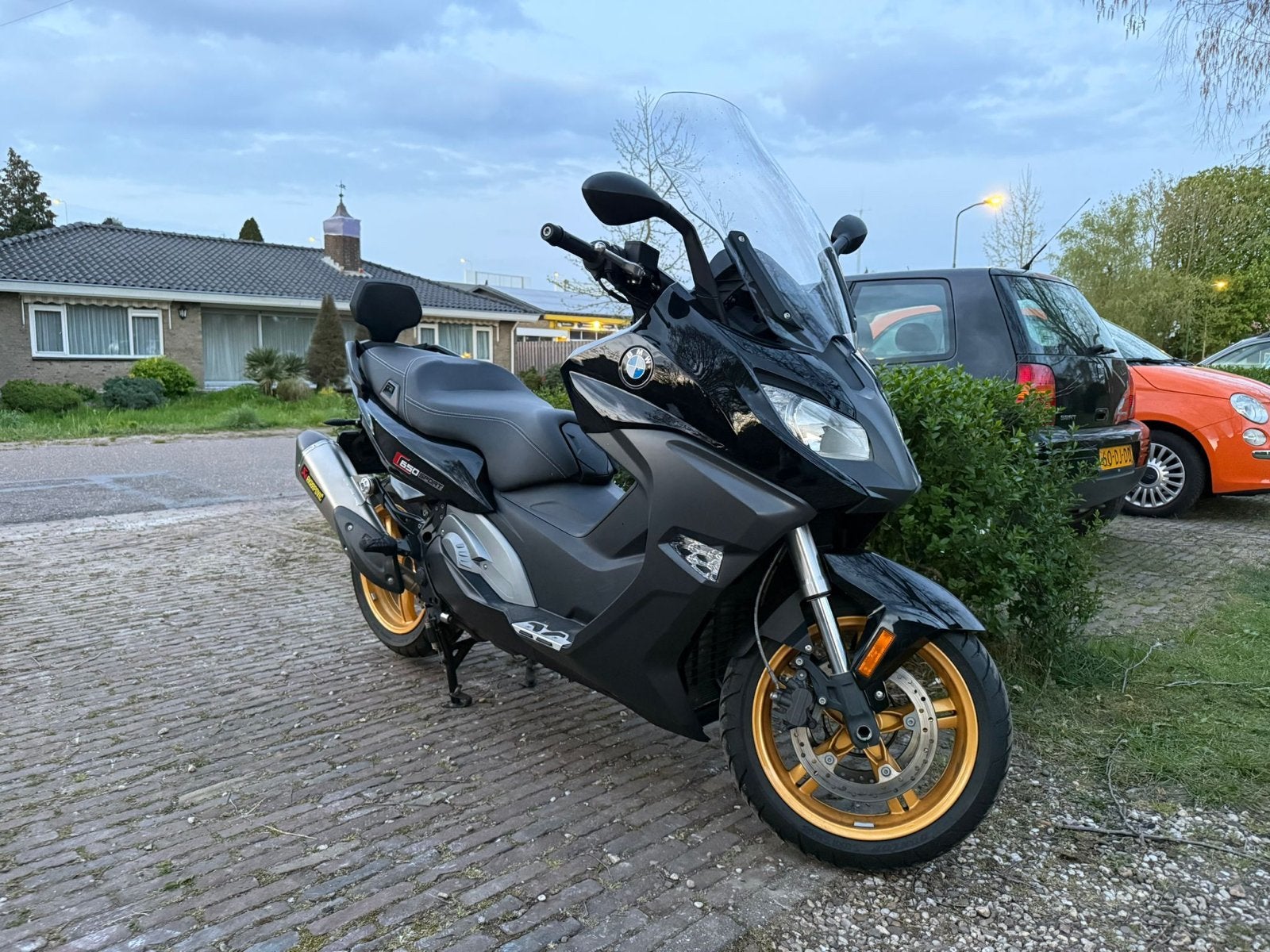 BMW C 650 Sport motorscooter - Zwart met gouden velgen, Motoren, Scooter, Occasion, Handvatverwarming, Particulier