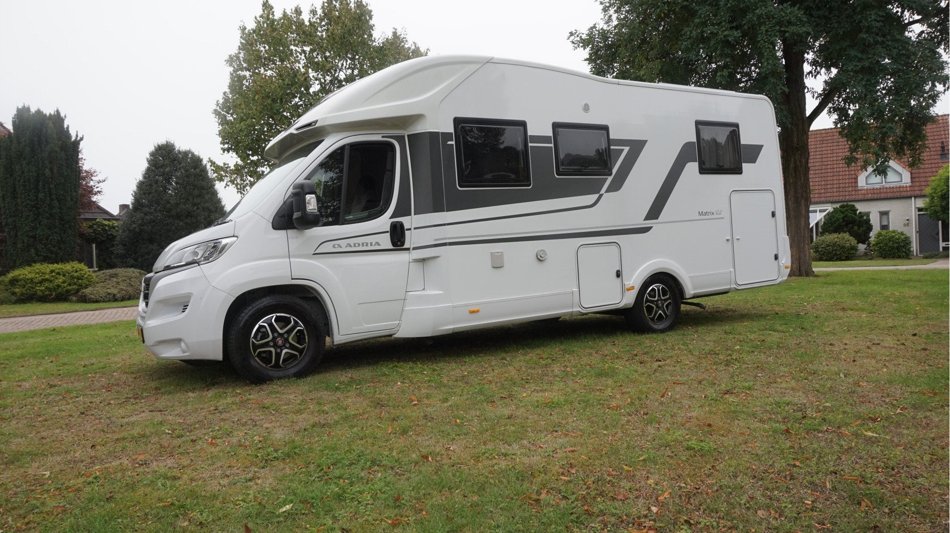 Foto 7 van Adria MATRIX 670SC PLUS AUTOMAAT 141 pk Zonnepan. Electr. Fi
