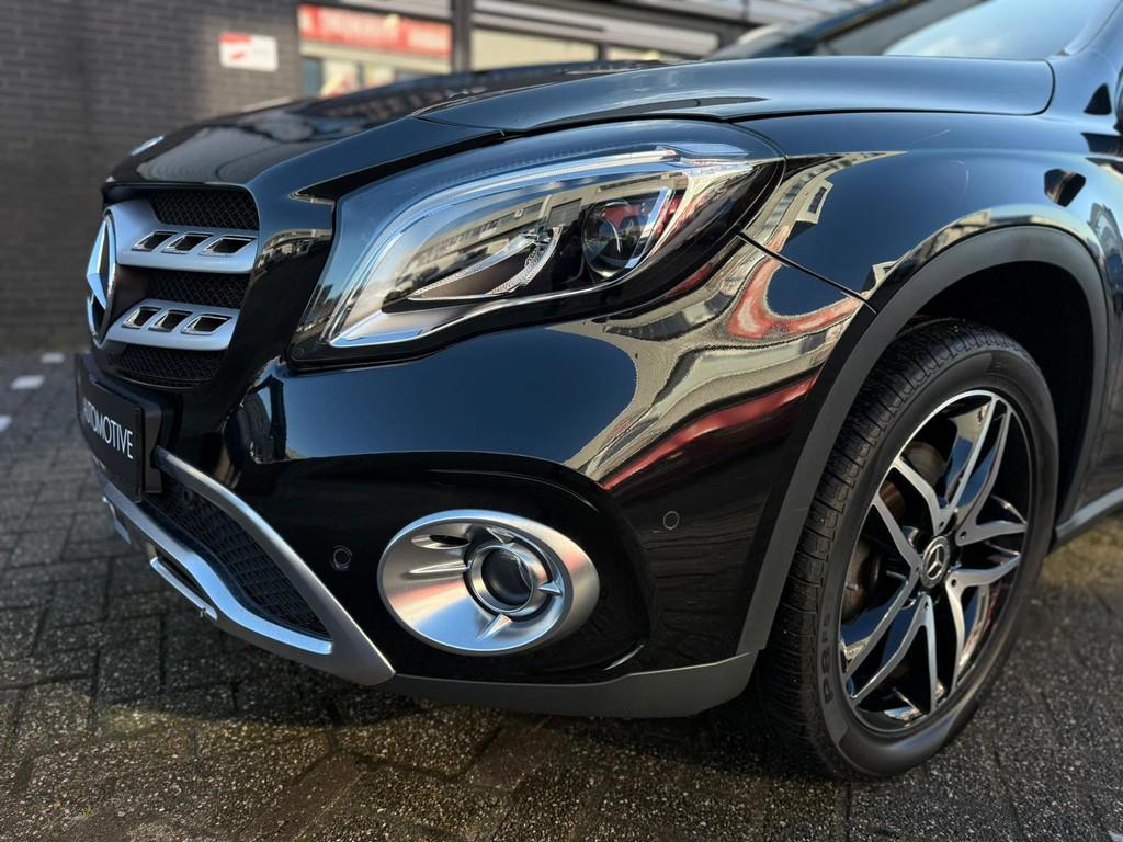Mercedes-Benz GLA-klasse 220 Benzine Export price 18.000,-, 190 pk, Automatische klimaatregeling, Zwart, Bedrijf