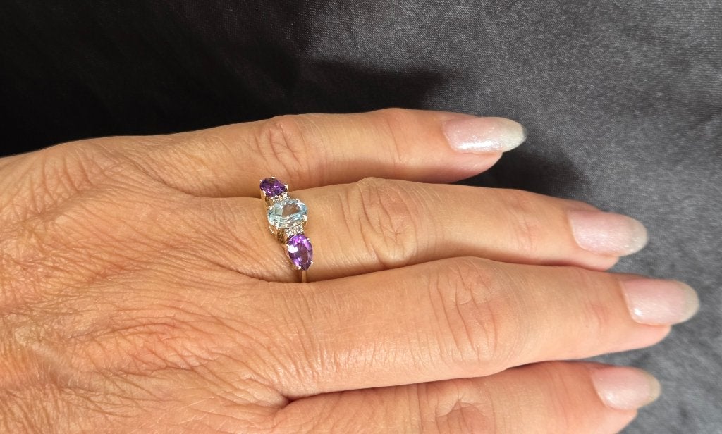 Gouden Vintage ring amethist, topaas en diamanten. 2026/534, 18 tot 19, Blauw, ., Ophalen of Verzenden
