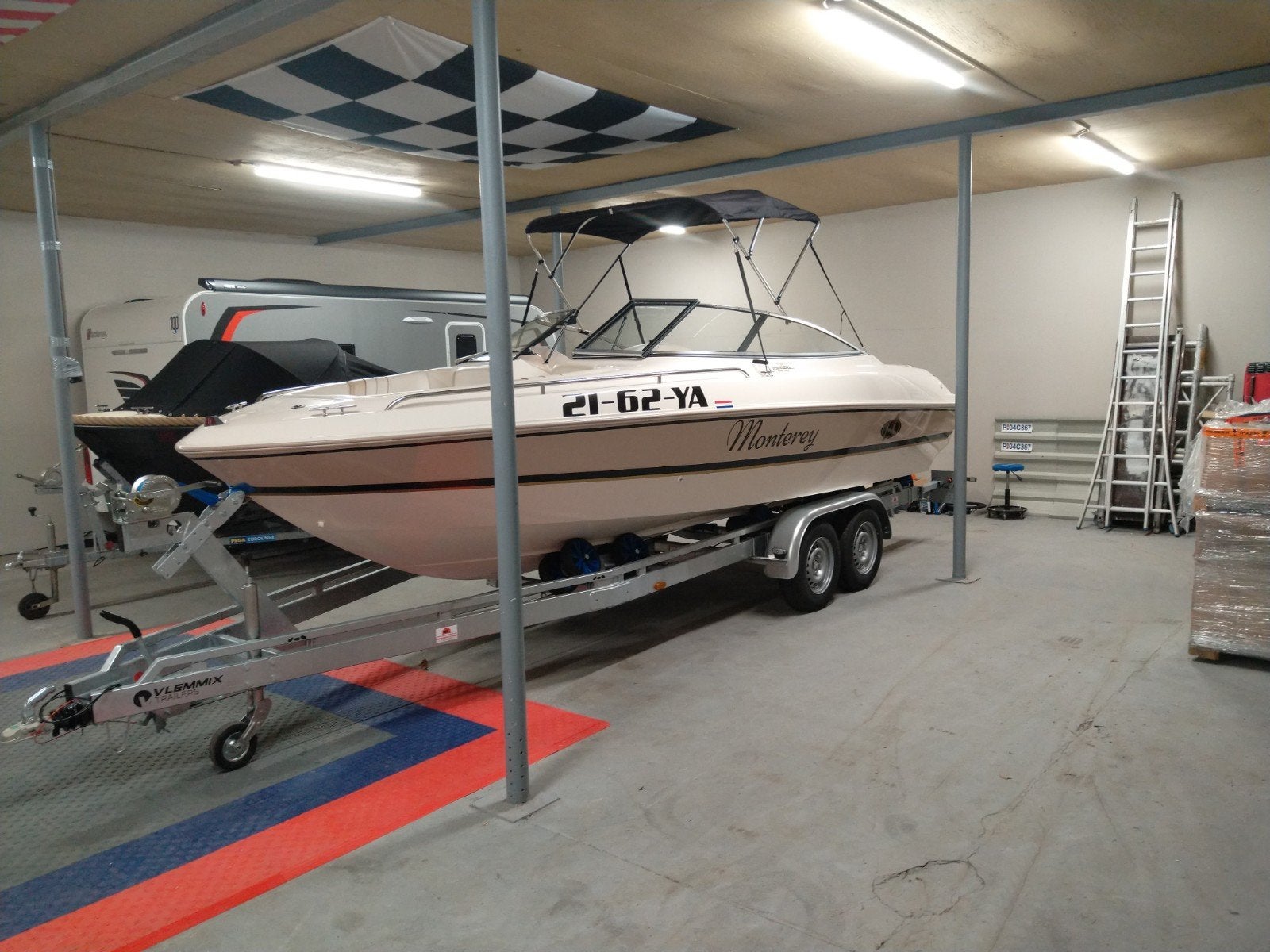 Monterey Montura 210 bowrider limited edition 5,7 ltr v8, Watersport en Boten, Ophalen, Overige merken, Binnenboordmotor, 240 pk