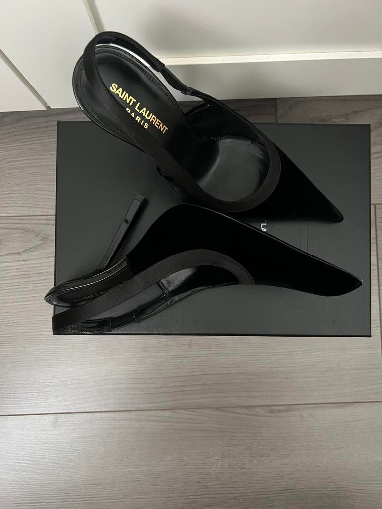 Hakken, Ophalen, Zwart, Zo goed als nieuw, Schoenen met hoge hakken