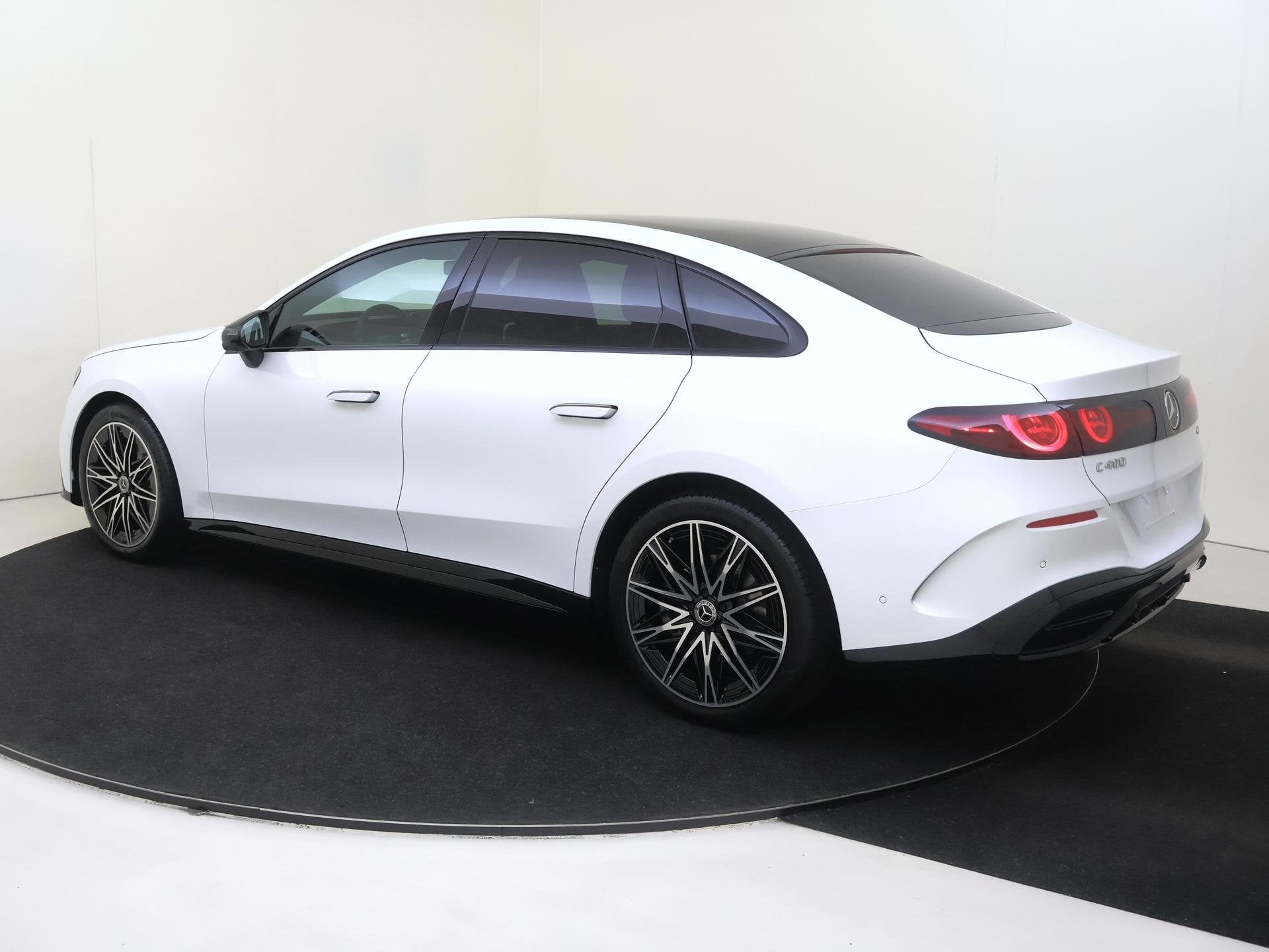 Mercedes-Benz C-klasse 400 4MATIC Launch Edition 94 kWh Dakv, Auto's, Automaat, 12 maanden, 712 km, 2460 kg