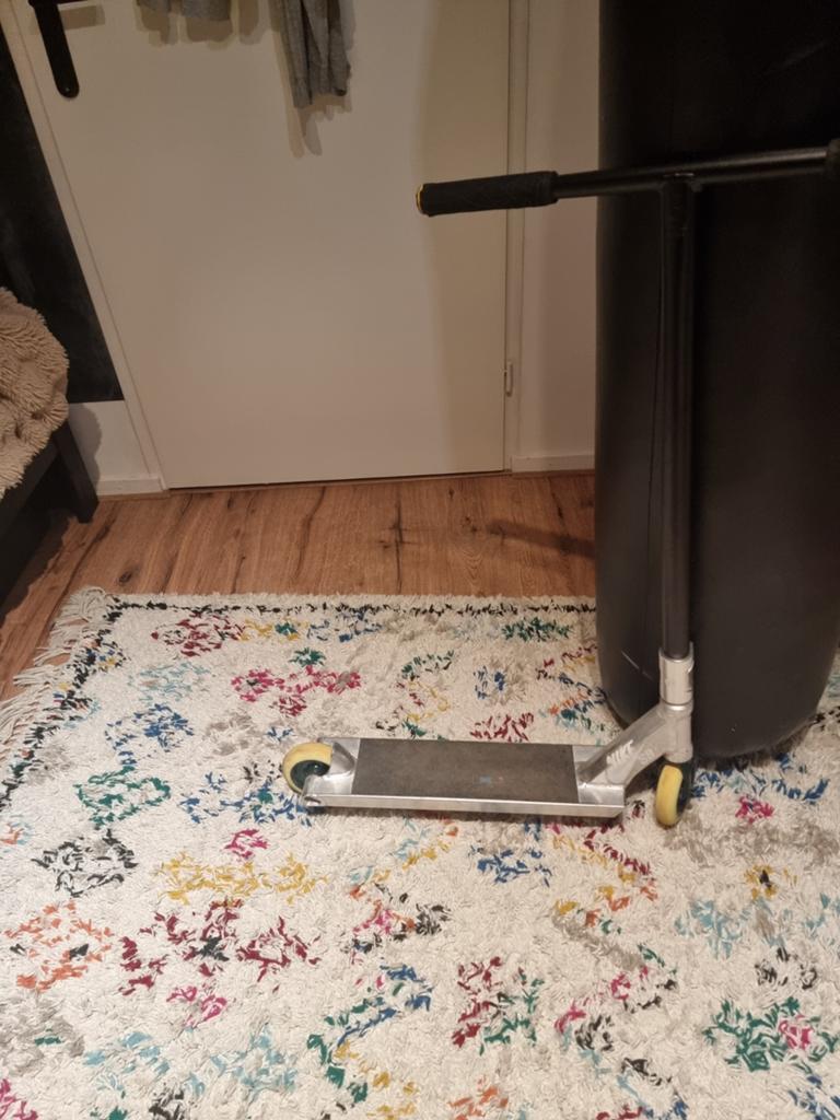 Professioneel stuntstep, Ophalen of Verzenden, Zo goed als nieuw, Gewone step