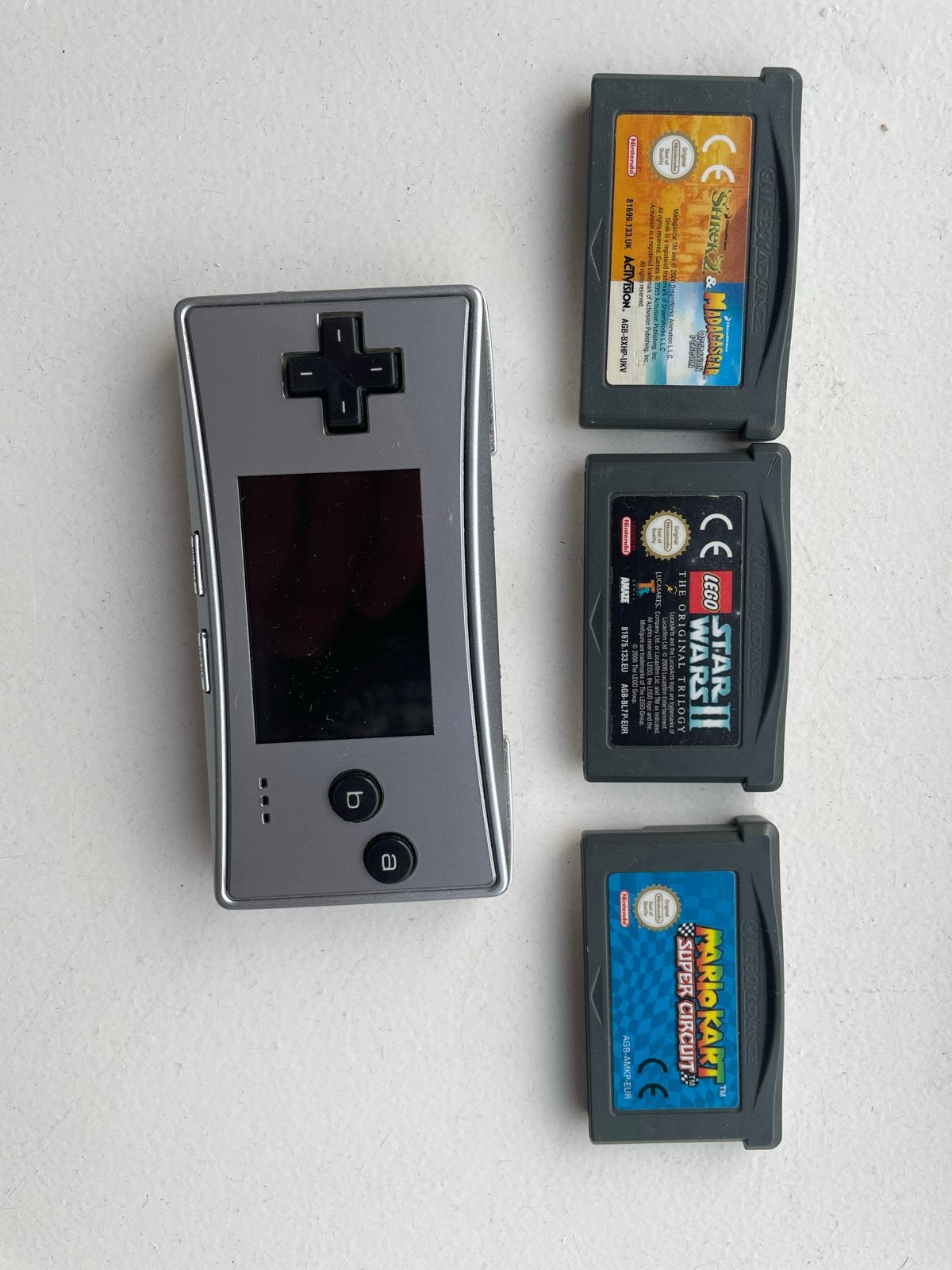 Game Boy Micro met 3 spellen en oplader, Spelcomputers en Games, Gebruikt, 1 speler, Racen en Vliegen, Ophalen of Verzenden