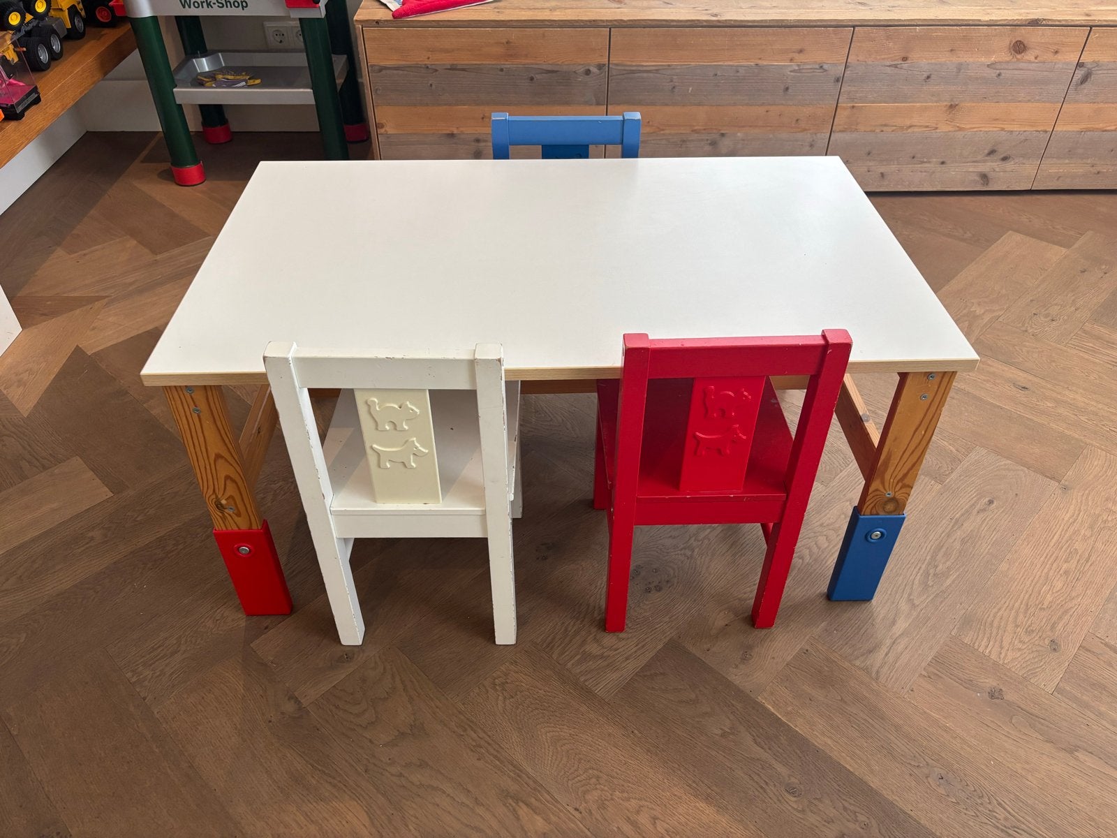 Verstelbare kindertafel met 3 stoeltjes, Ophalen, Gebruikt, Tafel(s) en Stoel(en)