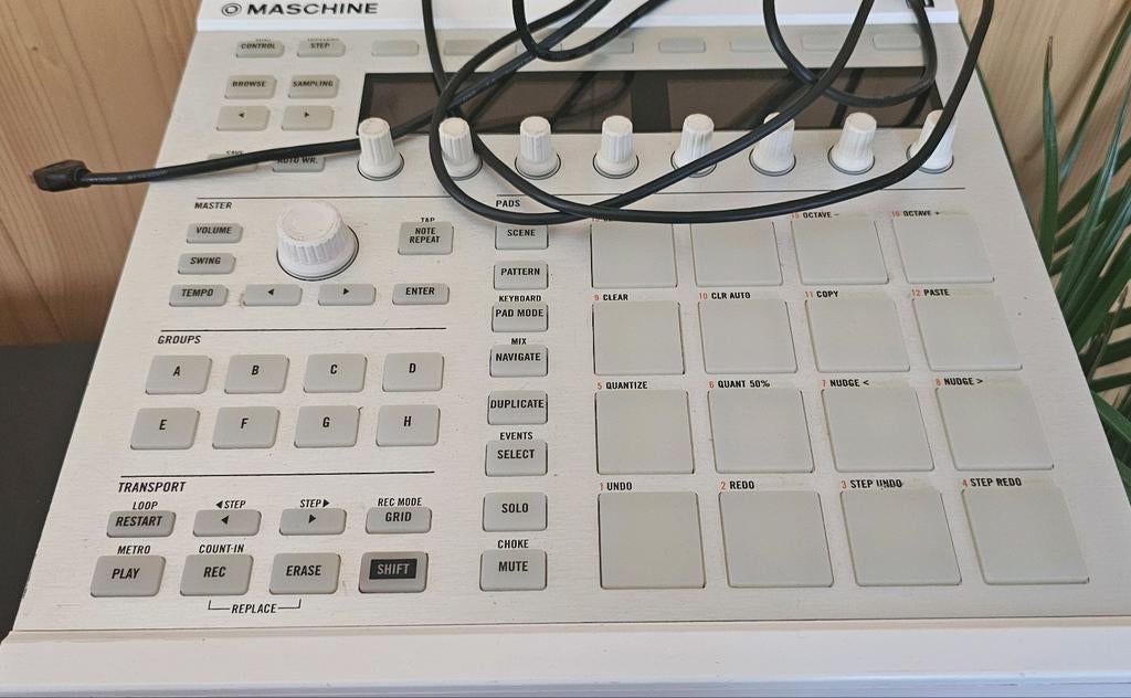 MASCHINE -NI MK2, Muziek en Instrumenten, Ophalen of Verzenden, Zo goed als nieuw