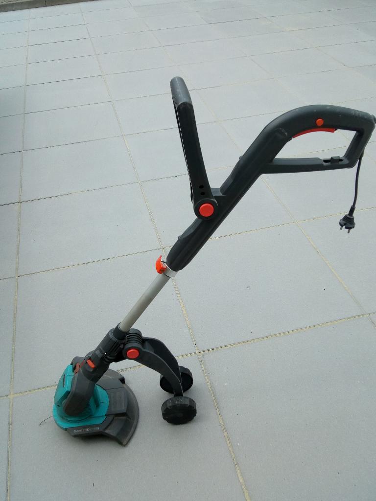 Gardena grastrimmer ComfortCut 450, Ophalen, Zo goed als nieuw, 30 tot 50 cm, Elektrisch