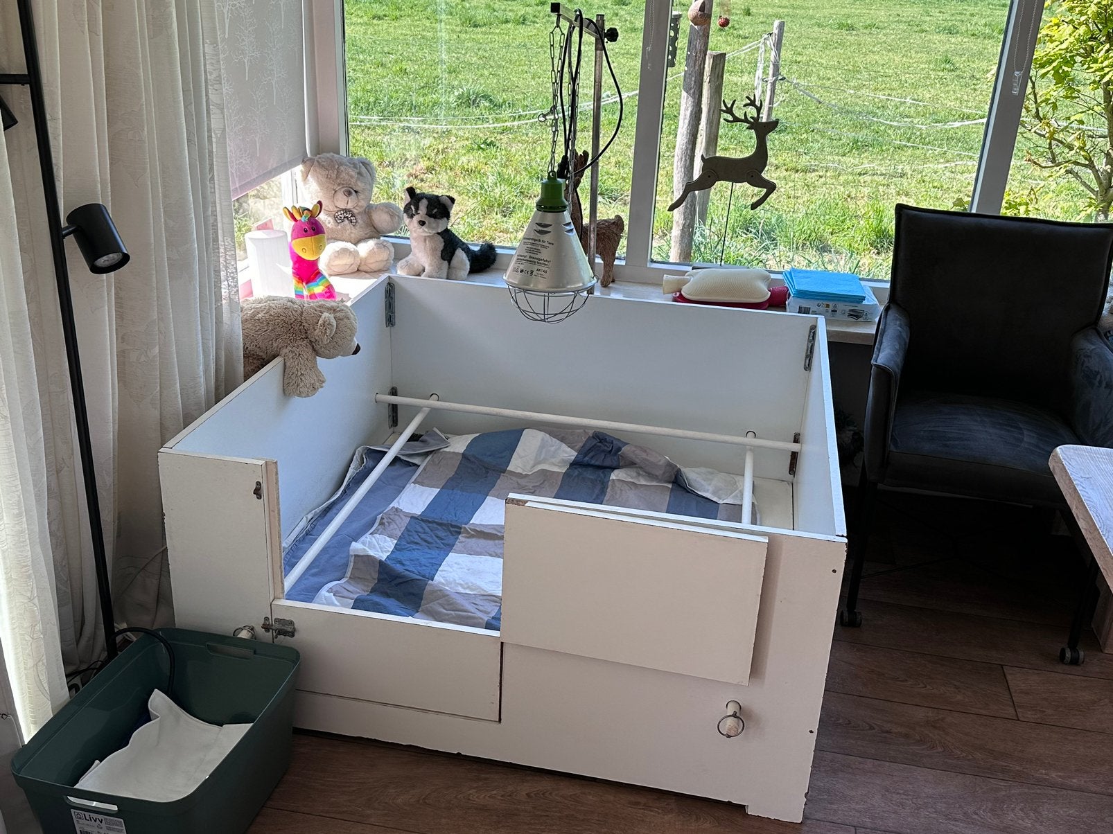Werpkist (120 x 124 x 58) met warmtelamp (2 soorten), Dieren en Toebehoren, Ophalen of Verzenden, Gebruikt, Werpkist