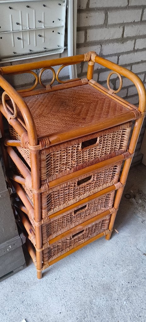 Rotan kastje, Ophalen, Minder dan 50 cm, Gebruikt, 3 of 4 laden
