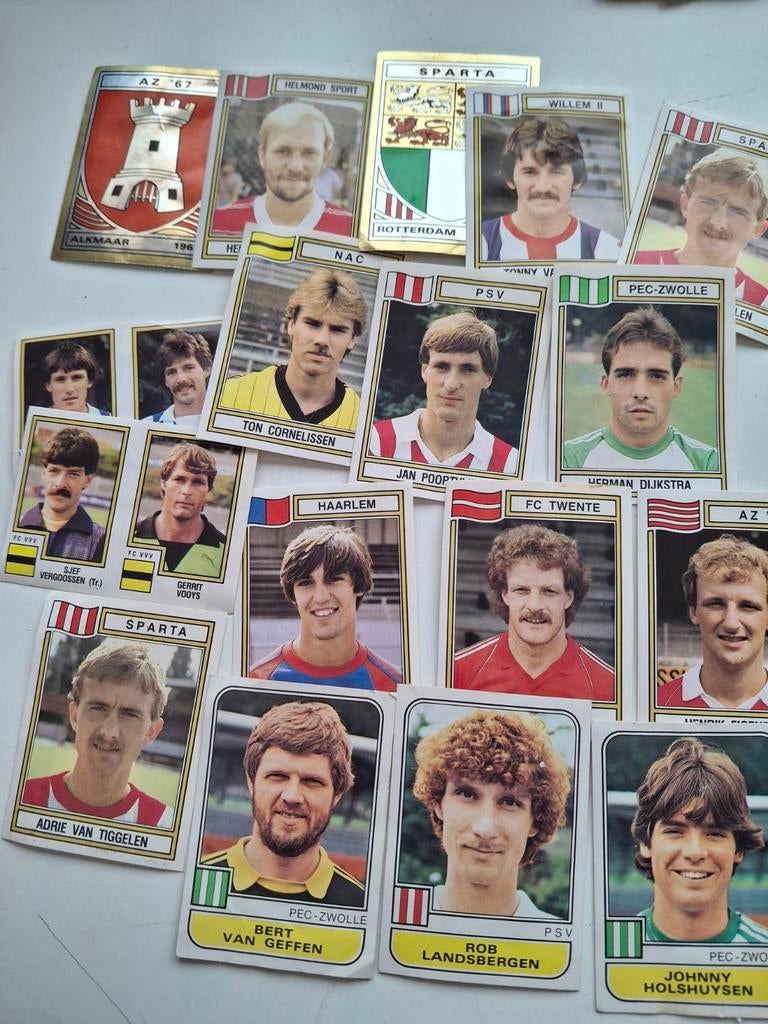 17 Panini voetbalplaatjes Nederland Voetbal 82/83, Ophalen of Verzenden, Gebruikt, Overige binnenlandse clubs, Poster, Plaatje of Sticker