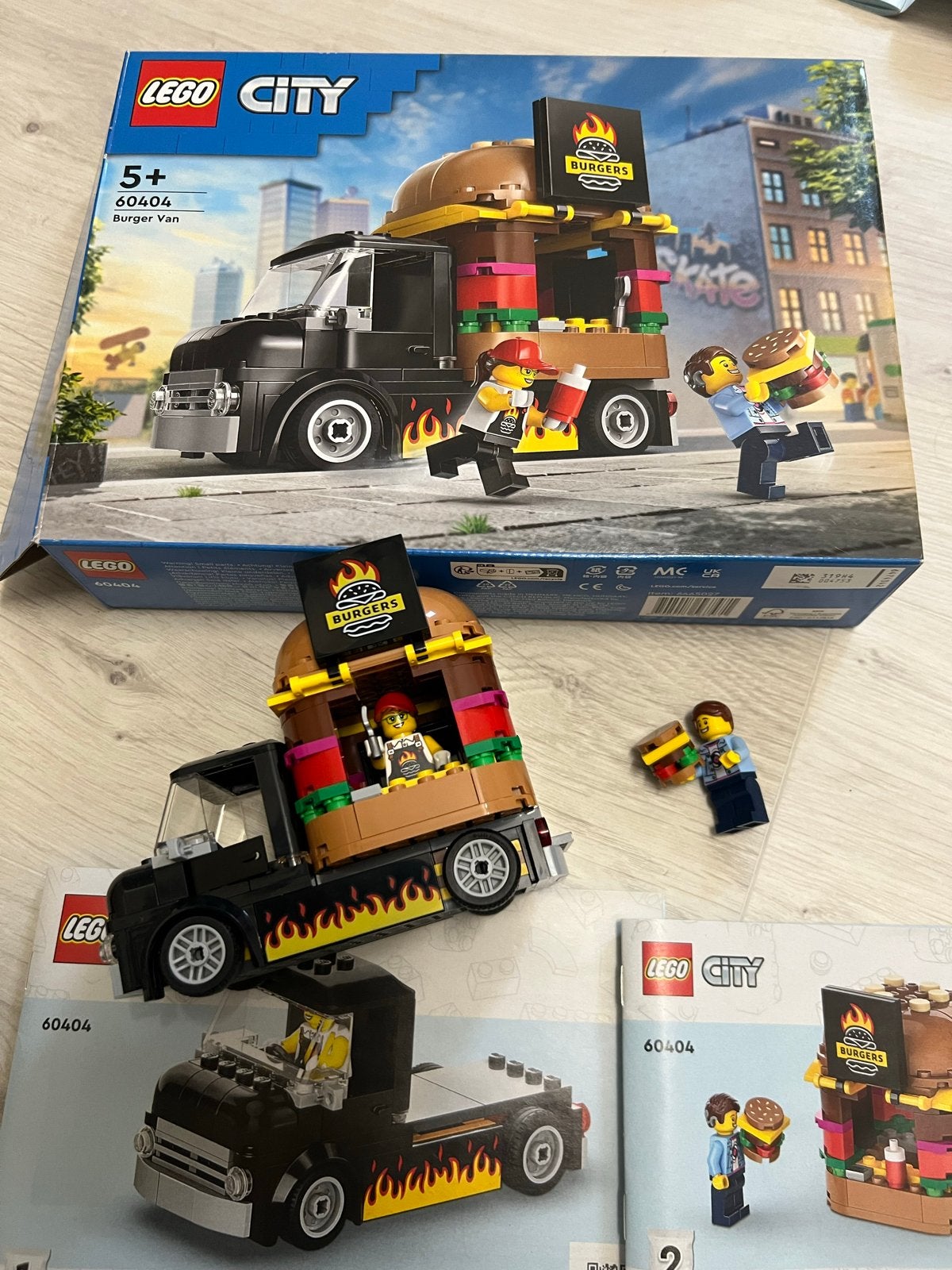 LEGO City 60404 Burgerbus, Ophalen of Verzenden, Zo goed als nieuw, Overige merken