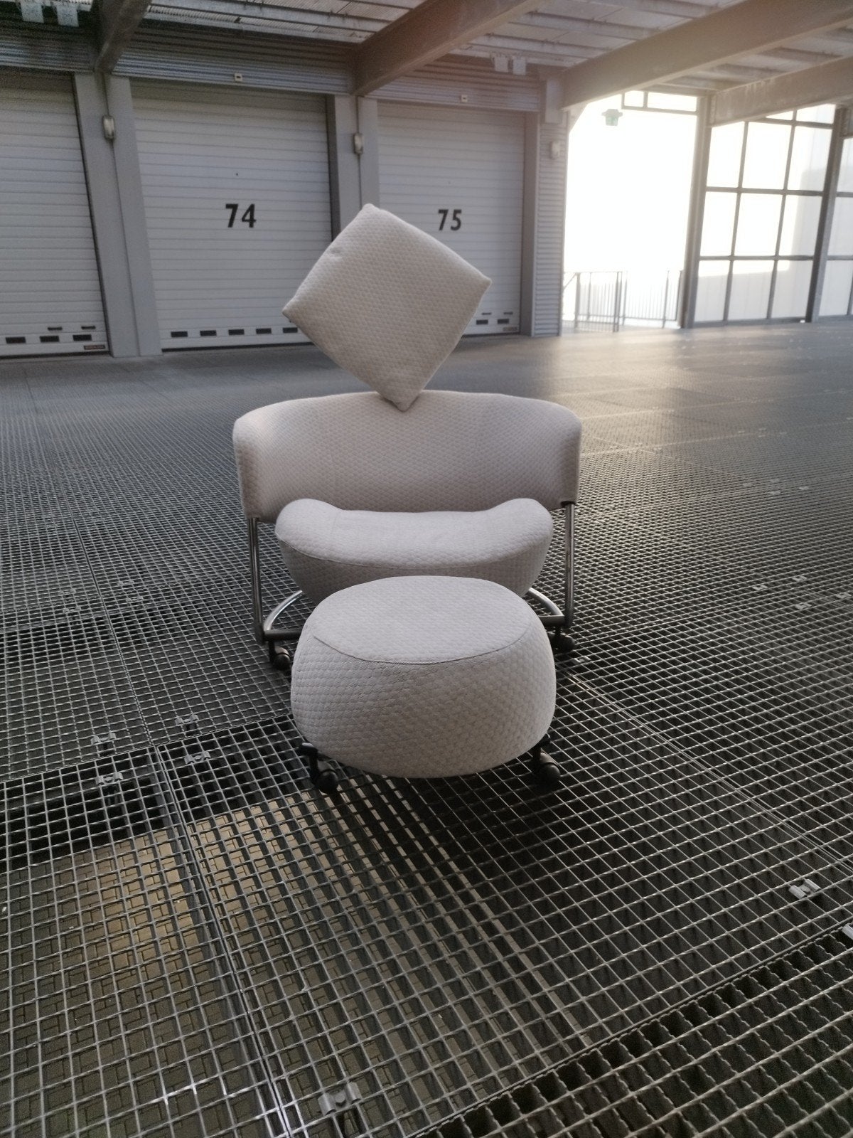 Cassina Girotonda Fauteuil + Voetenbank - Francesco Binfaré, Kunststof, Ophalen of Verzenden, Zo goed als nieuw, 75 tot 100 cm