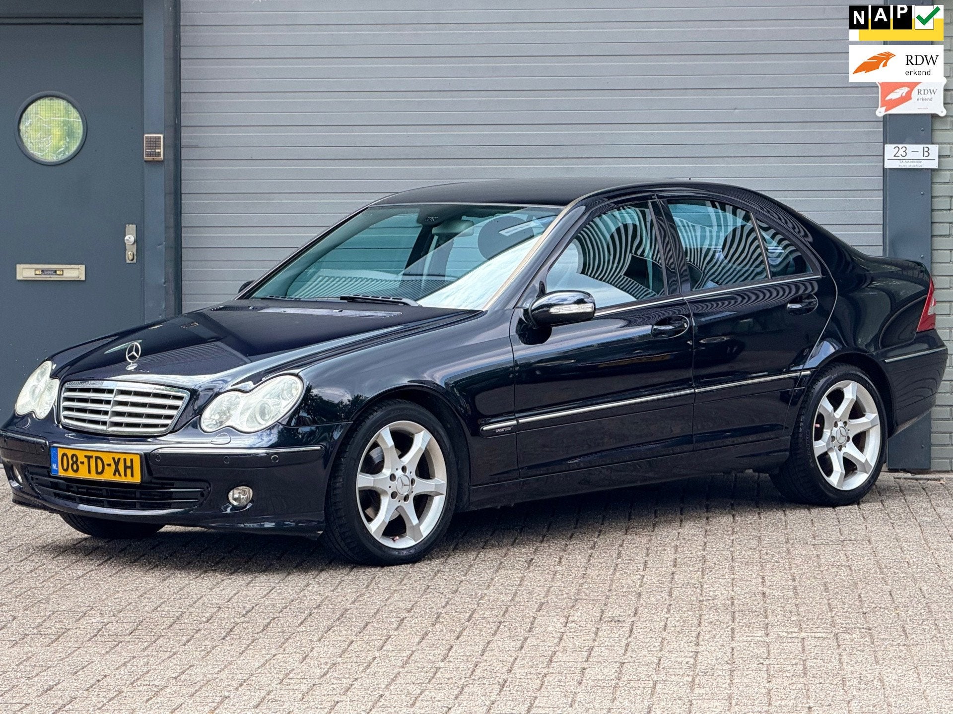 Mercedes-Benz C-klasse 200 K. Avantgarde Sport Edition autom, Automaat, Achterwielaandrijving, Gebruikt, Zwart