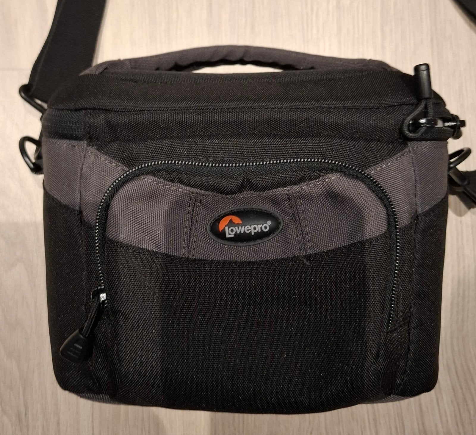 Lowepro Cirrus 120, Lowepro, Ophalen of Verzenden, Zo goed als nieuw, Schoudertas
