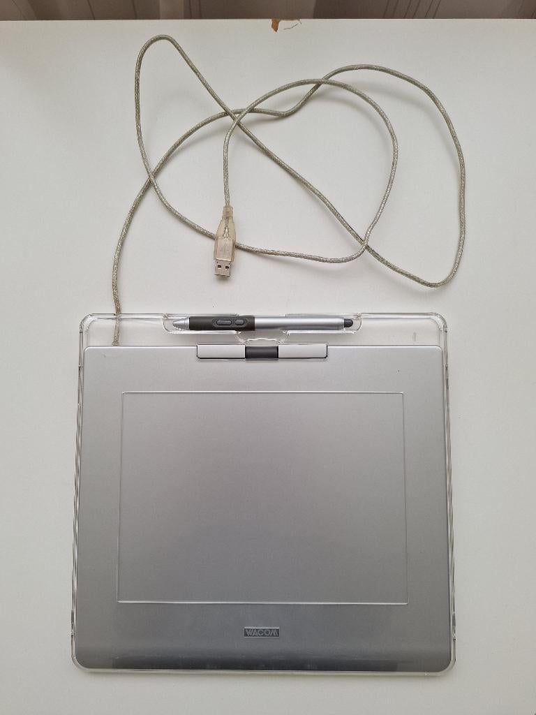 Tekentablet met pen en USB 2.0 aansluiting, Ophalen of Verzenden, Gebruikt, Bedraad