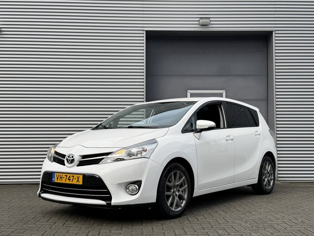 Toyota Verso 2.0 D-4D Business I Grijs Kenteken I Navi I Cam, Gebruikt, Zwart, 4 cilinders, Wit