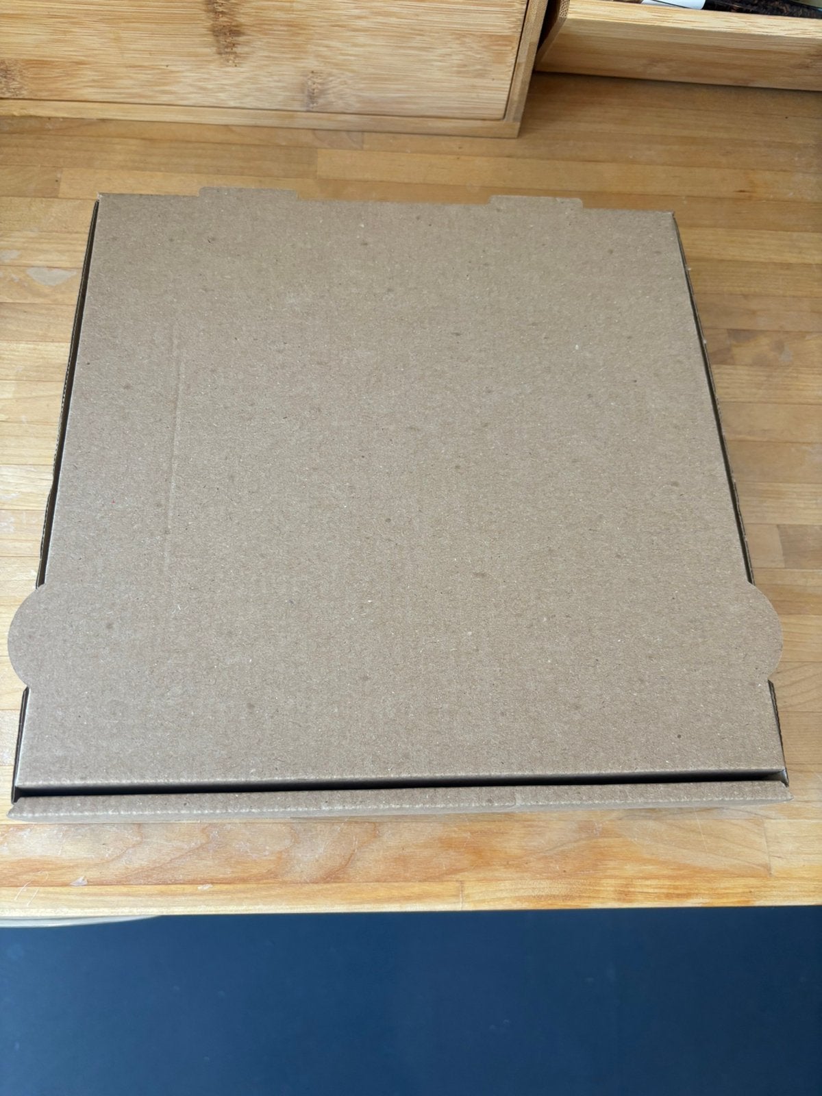 Craft pizza dozen 24x24x4, Ophalen, Zo goed als nieuw