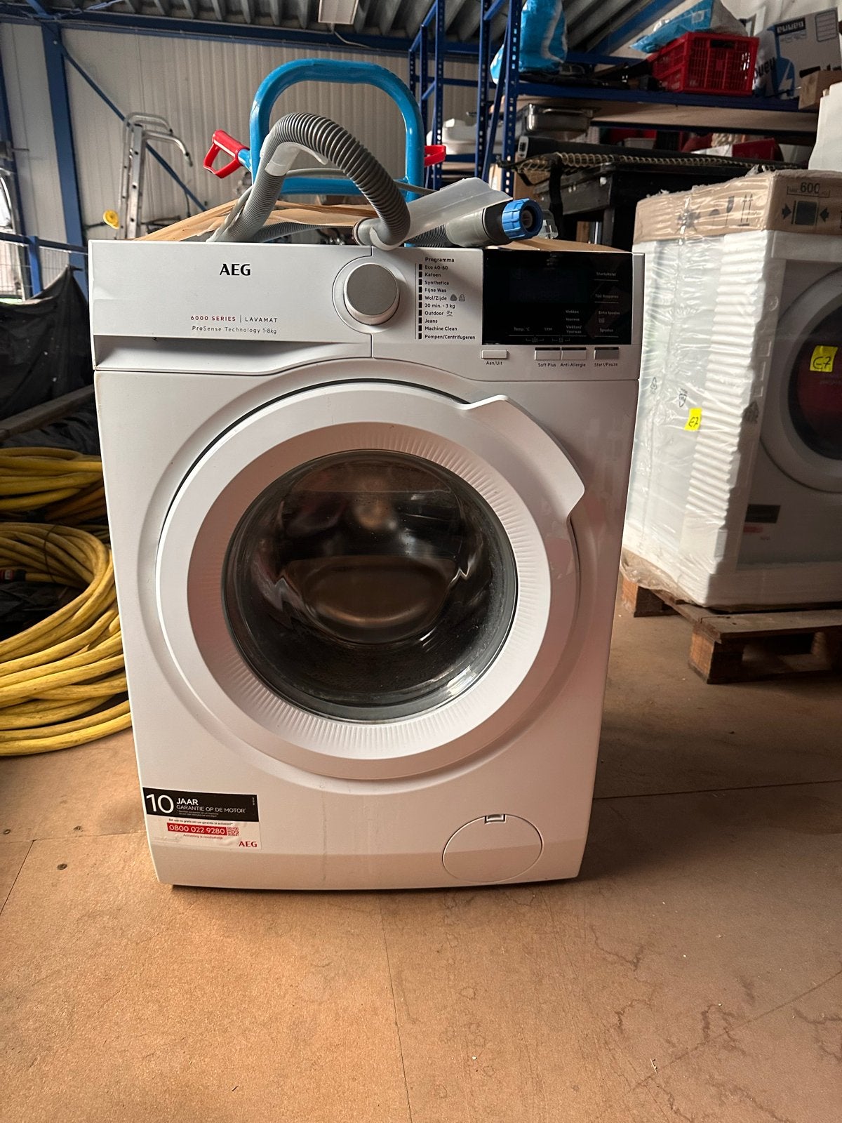 AEG L6FBG84W Wasmachine - 8kg, ProSense Technologie, Ophalen of Verzenden, Zo goed als nieuw, 85 tot 90 cm, 1200 tot 1600 toeren