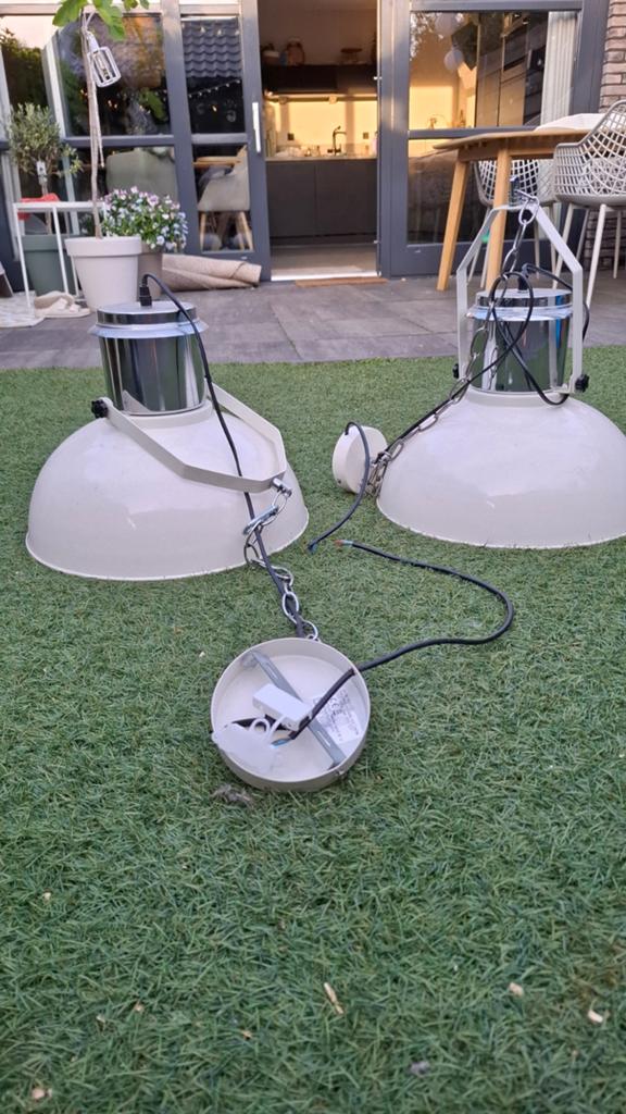 Set van 2 industriële hanglampen, wit metaal, Huis en Inrichting, Ophalen, Gebruikt, Metaal, Minder dan 50 cm