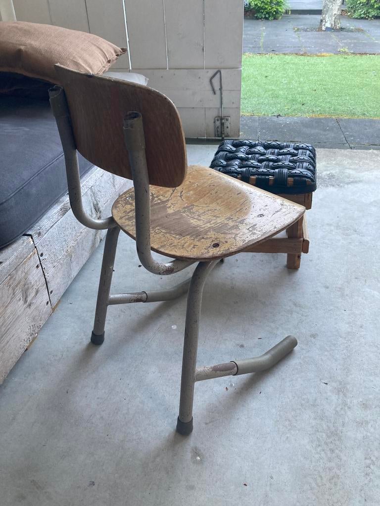 Stoer kinder schoolstoeltje, Ophalen