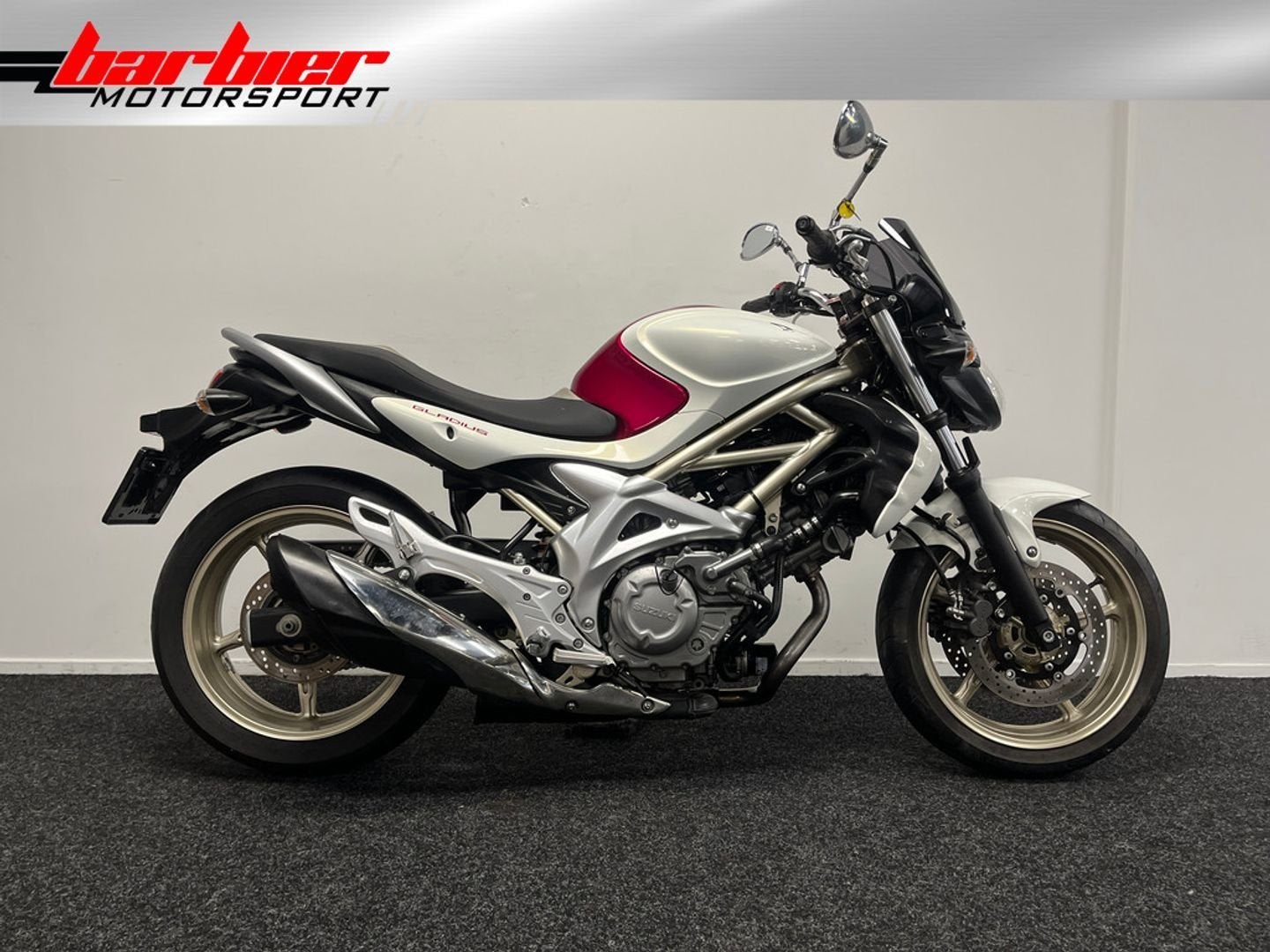 ️Hele mooie Suzuki SFV650 Gladius (bj 2009)️, Suzuki, 2 cilinders, Motorrijbewijs A, Bedrijf
