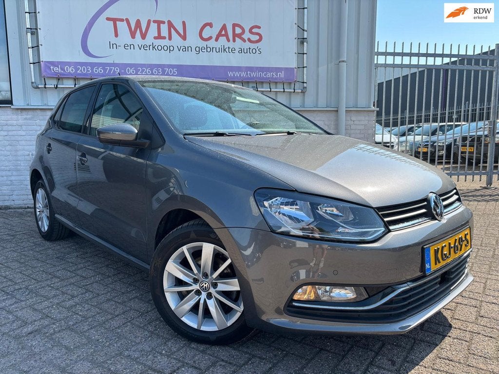 Volkswagen POLO 1.2 TSI Highline Clima Alcantara Stoelverwar, Auto's, Volkswagen, Voorwielaandrijving, Gebruikt, 4 cilinders, Automatische klimaatregeling