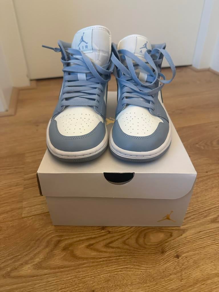 Nike Air Jordan 1 Mid Diffused Blue- Blue Grey (maat 38), Verzenden, Nieuw, Grijs, Sneakers of Gympen