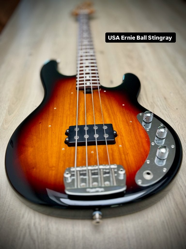USA Ernie Ball MusicMan Stingray SR4 - 2 band EQ – 2008, Ophalen, Zo goed als nieuw, Elektrisch