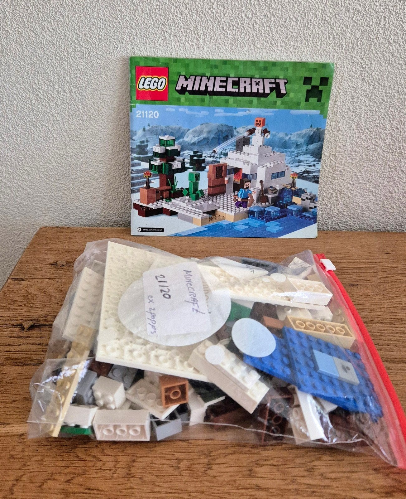 LEGO Minecraft 21120 De Sneeuwschuilplaats, Ophalen, Gebruikt