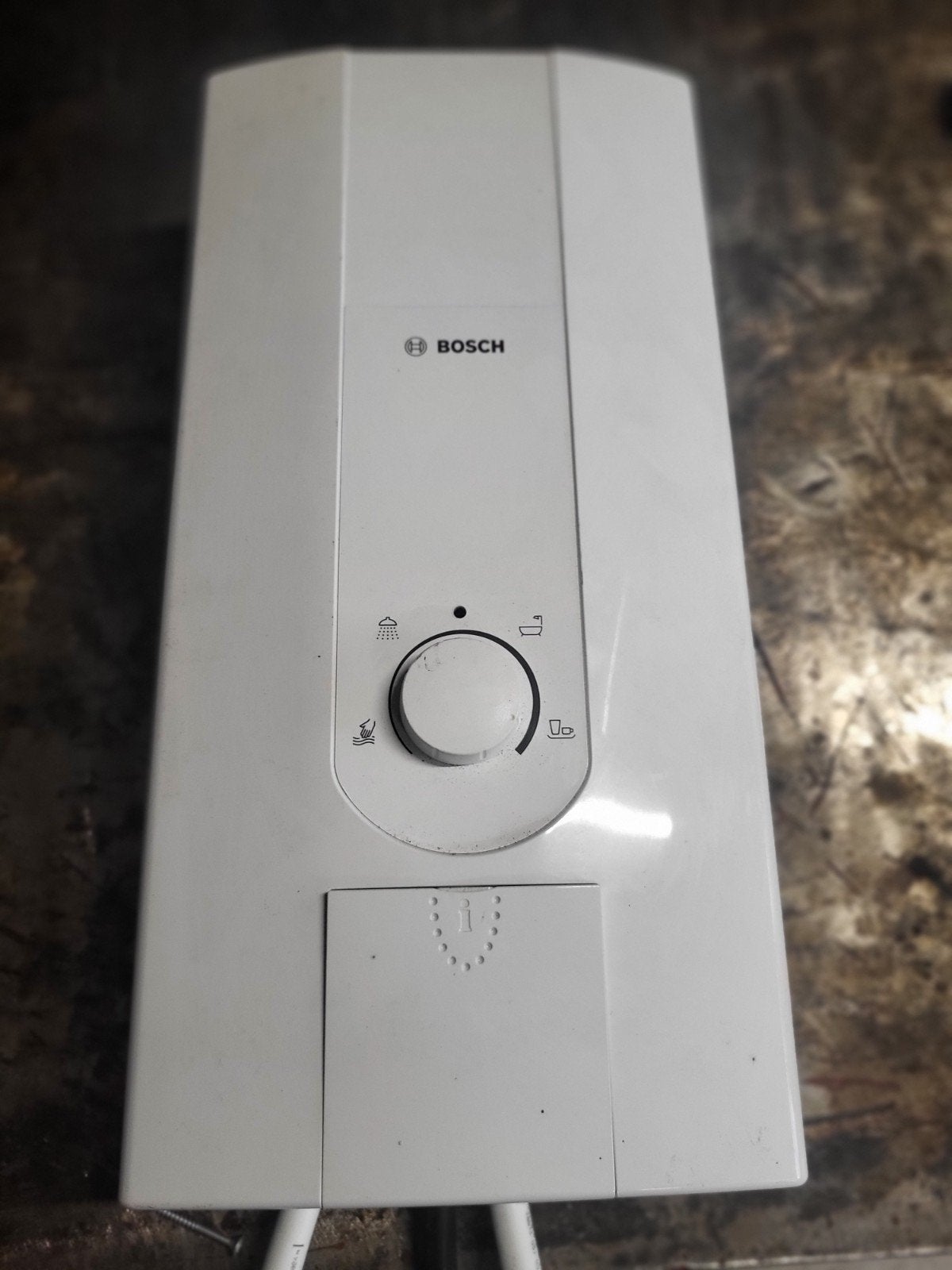 Doorstroomboiler Bosch tronic 5000, Ophalen of Verzenden, Zo goed als nieuw, Boiler, Minder dan 3 jaar oud
