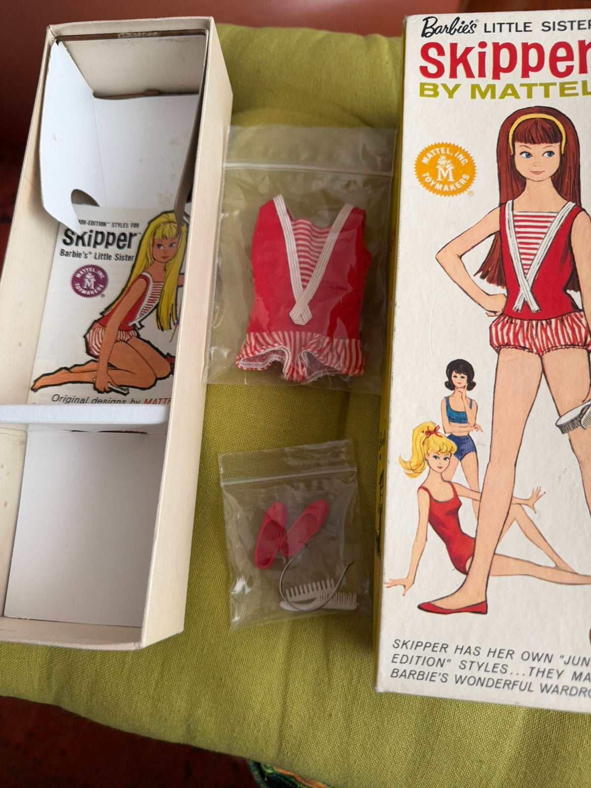 Barbie vintage Skipper doos met toebehoren Brunette, Verzamelen, Ophalen of Verzenden, Zo goed als nieuw, Pop