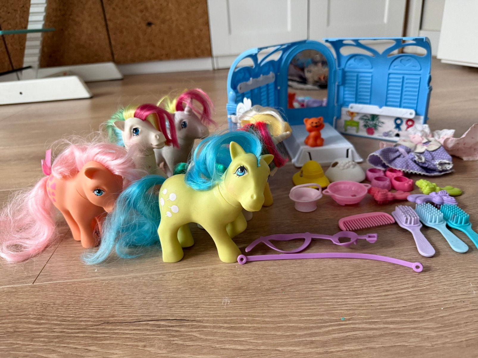 My Little Pony jaren 80 versie inclusief pretty parlor, Ophalen of Verzenden, Gebruikt