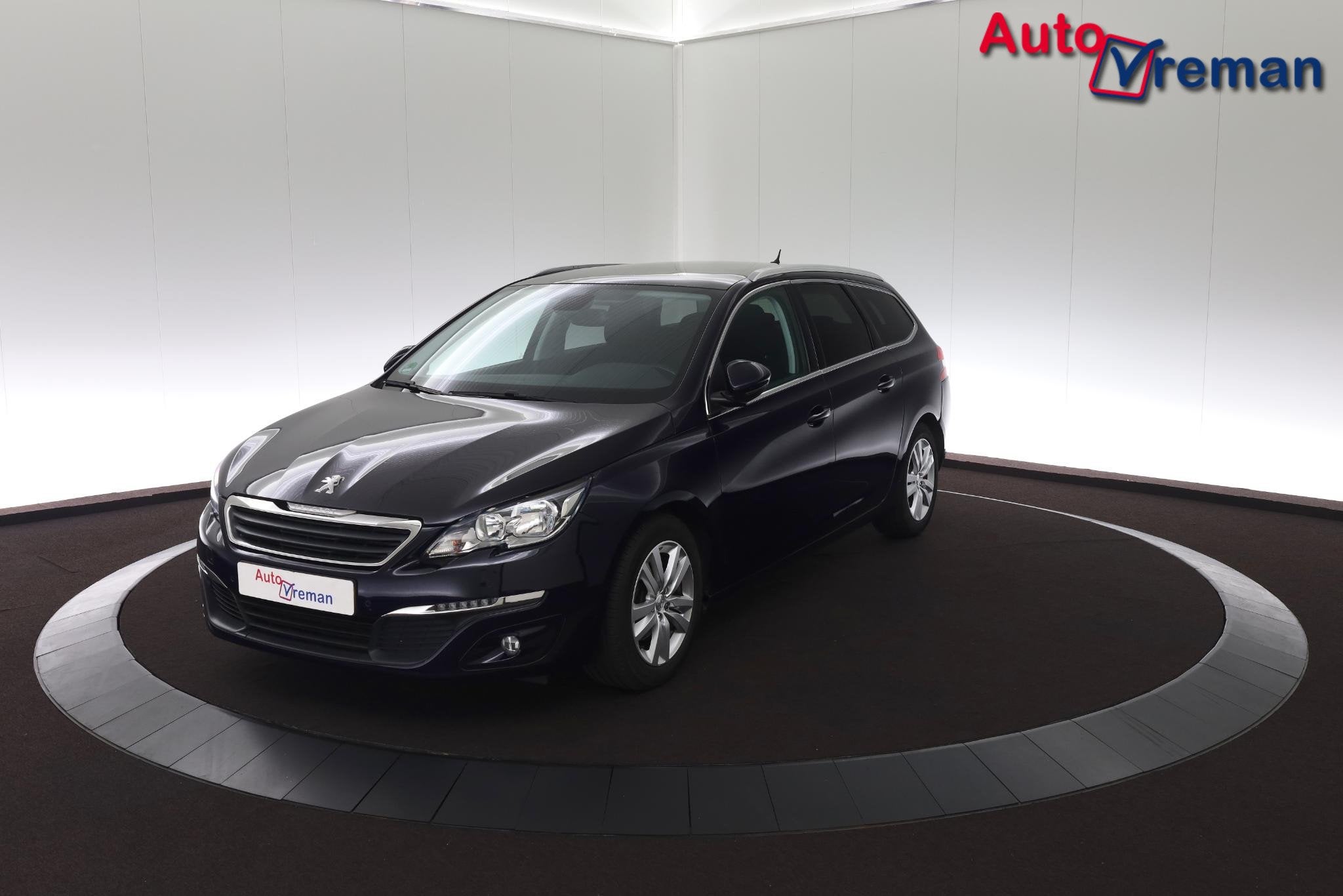 Peugeot 308 SW 1.2 PureTech Blue Lease Executive, Voorwielaandrijving, Stof, Gebruikt, Euro 6