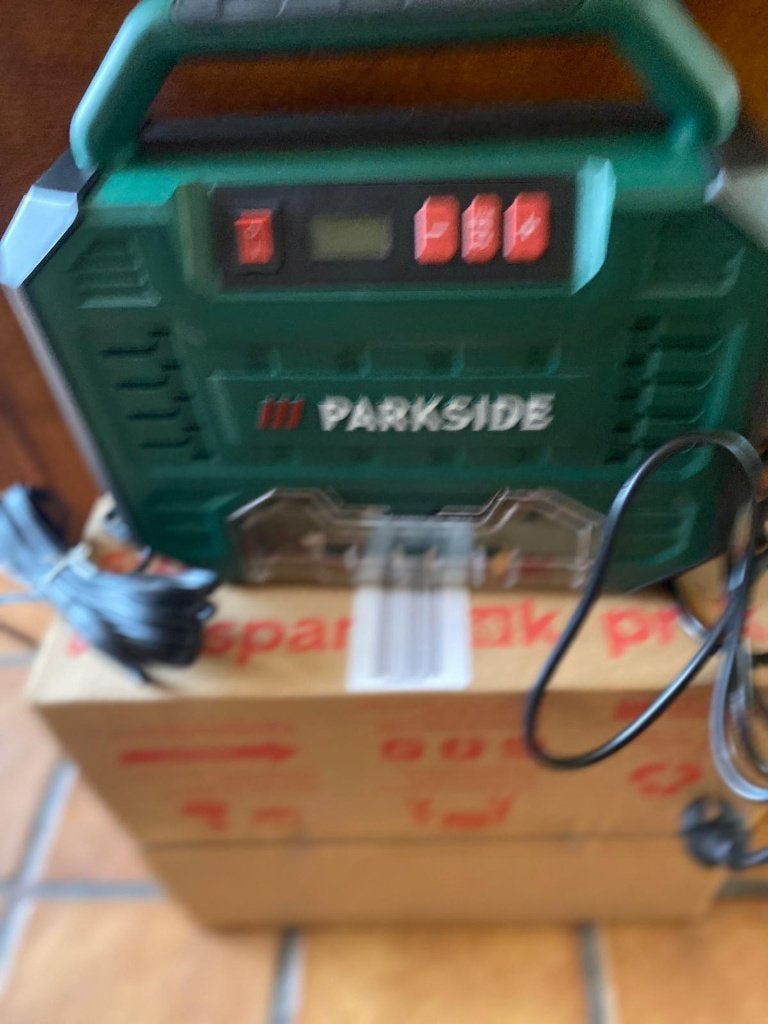 mini compressor, Verzenden, 6 tot 10 bar, Zo goed als nieuw, Minder dan 200 liter/min