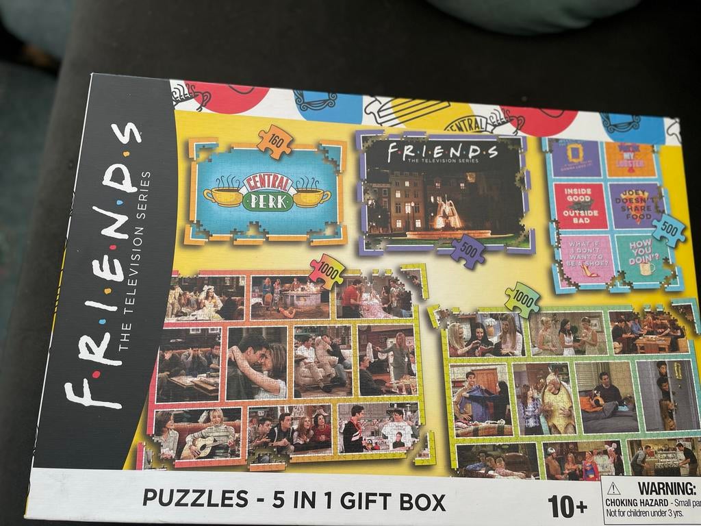 Friends Puzzel 5-in-1 Gift Box, Hobby en Vrije tijd, Denksport en Puzzels, Ophalen of Verzenden, Zo goed als nieuw